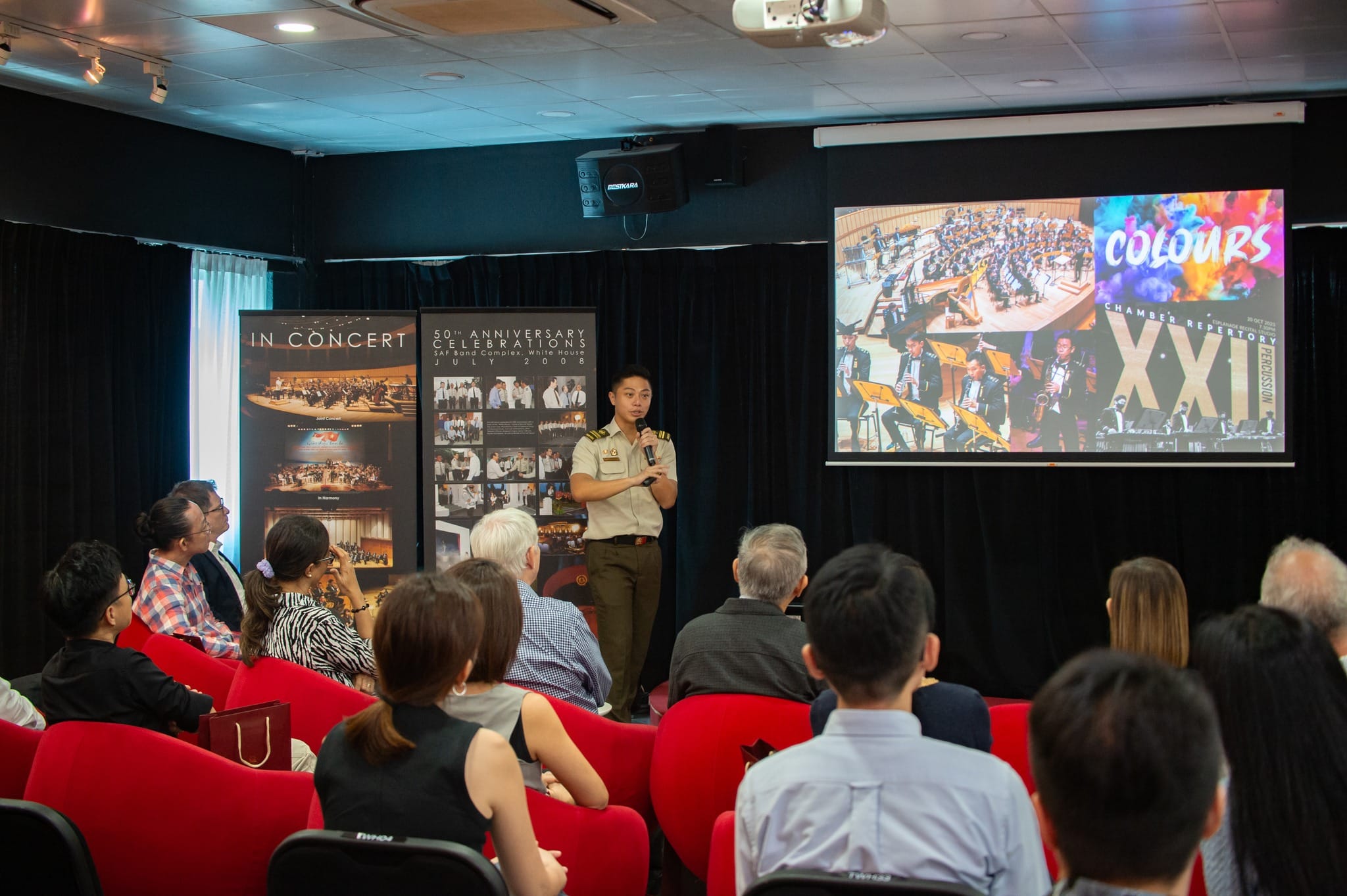 ME5 Ignatius Wang giving the distinguished guests an overview