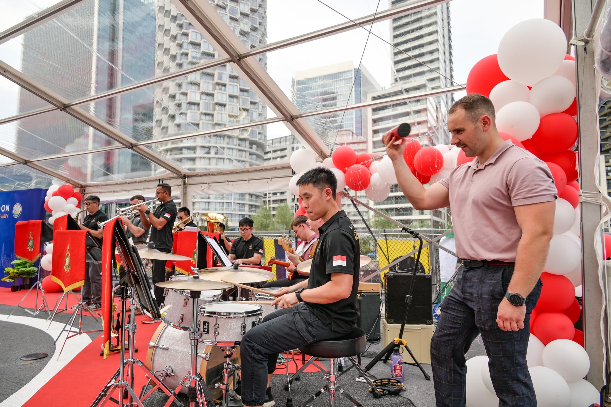 The combined combo band in rehearsal.