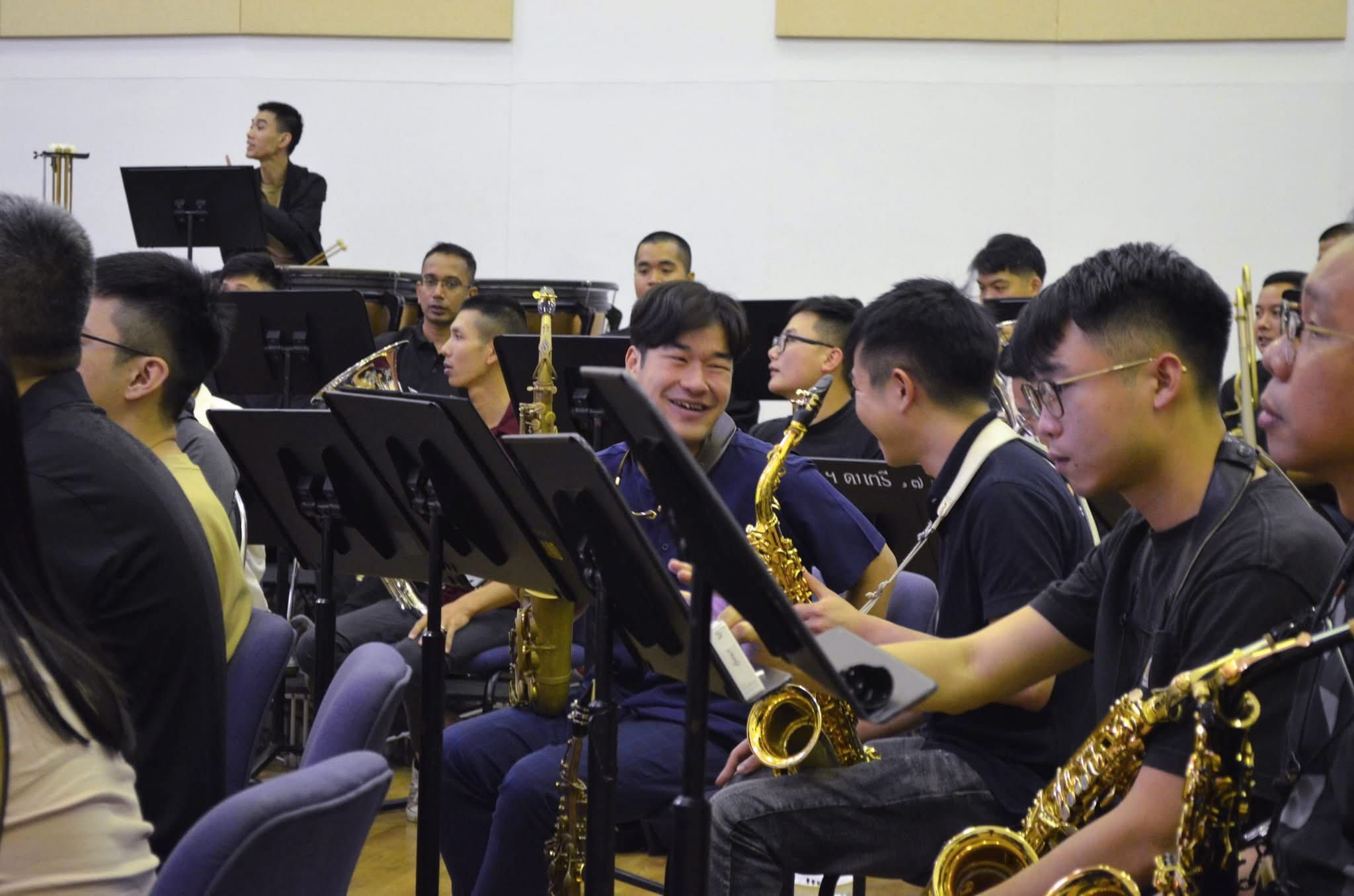 Students from the CU Symphonic Band then joined the SAF Central Band in an open rehearsal.