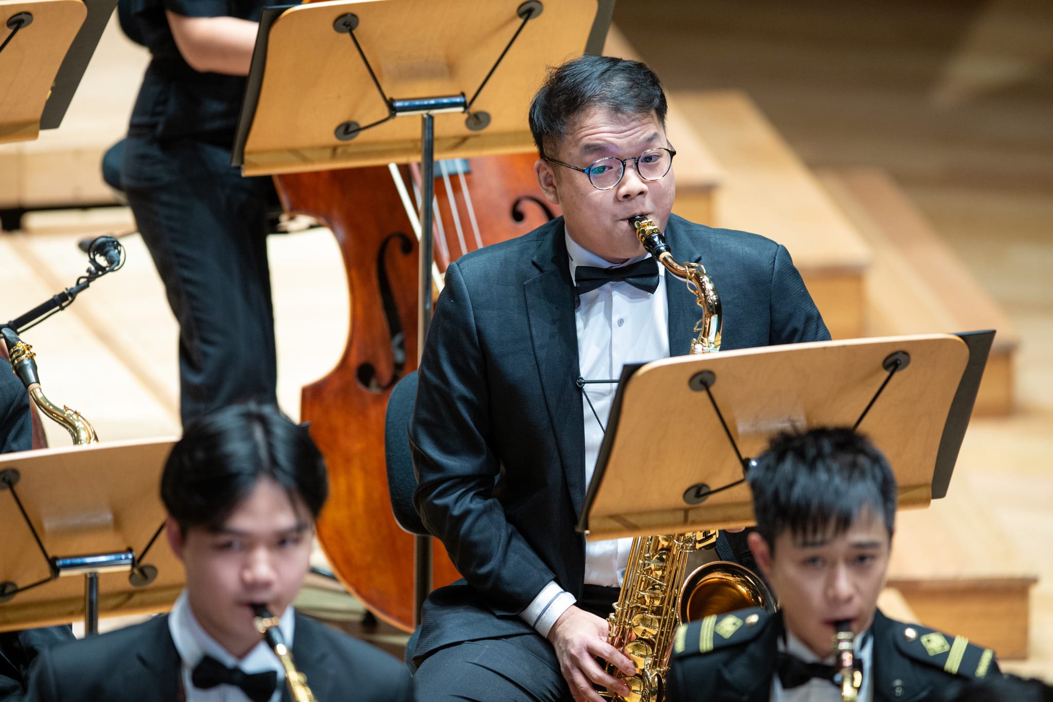 NYW saxophonists Aloysius Wong Jun Quan (left) and Yuric Hng Chuin Lin (right) in performance.