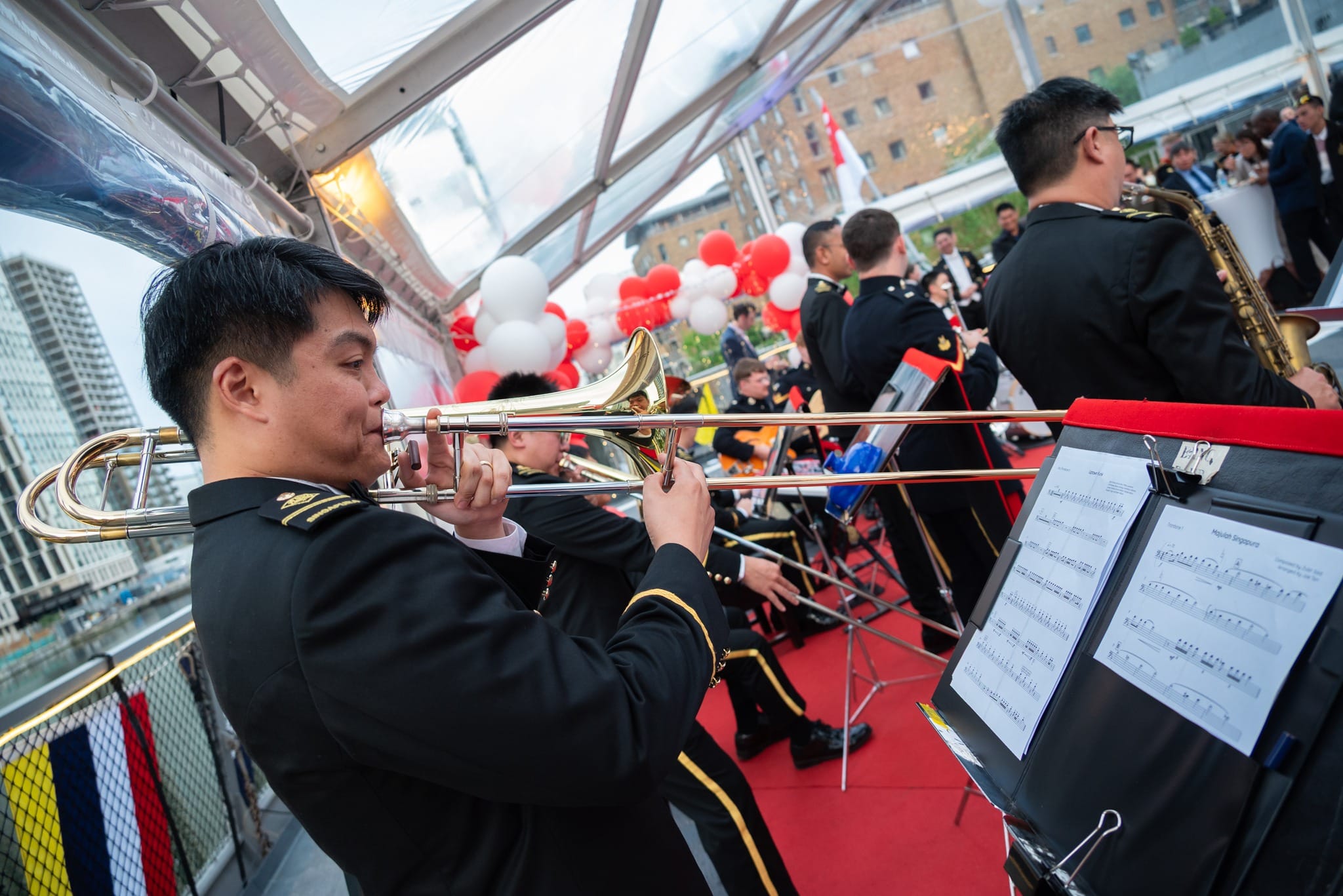 The combined combo band in performance.