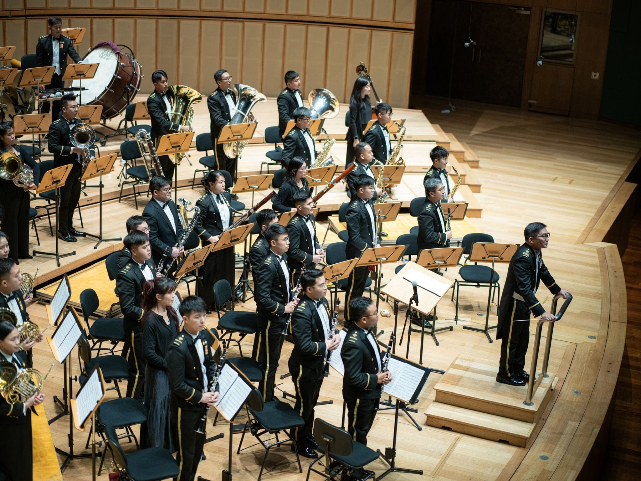 Senior Director of Music ME6 Philip Tng and the SAF Central Band opened the second half of the concert.