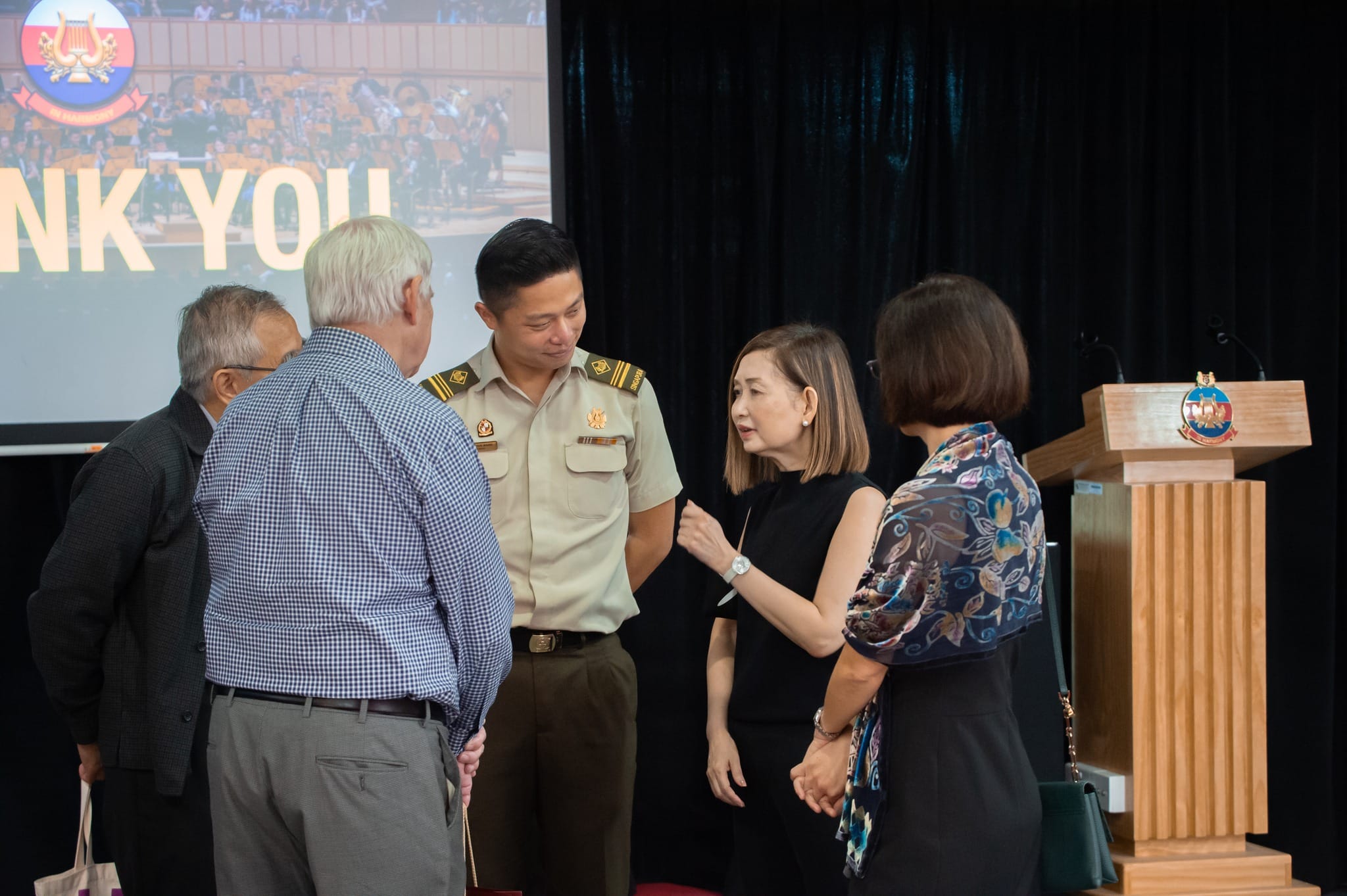DS(A) Mrs Elaine Ng in conversation with guests