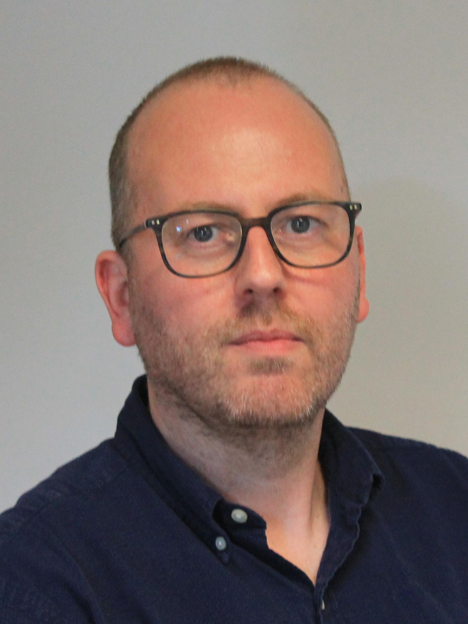 Photo of Dr Julian Hargreaves