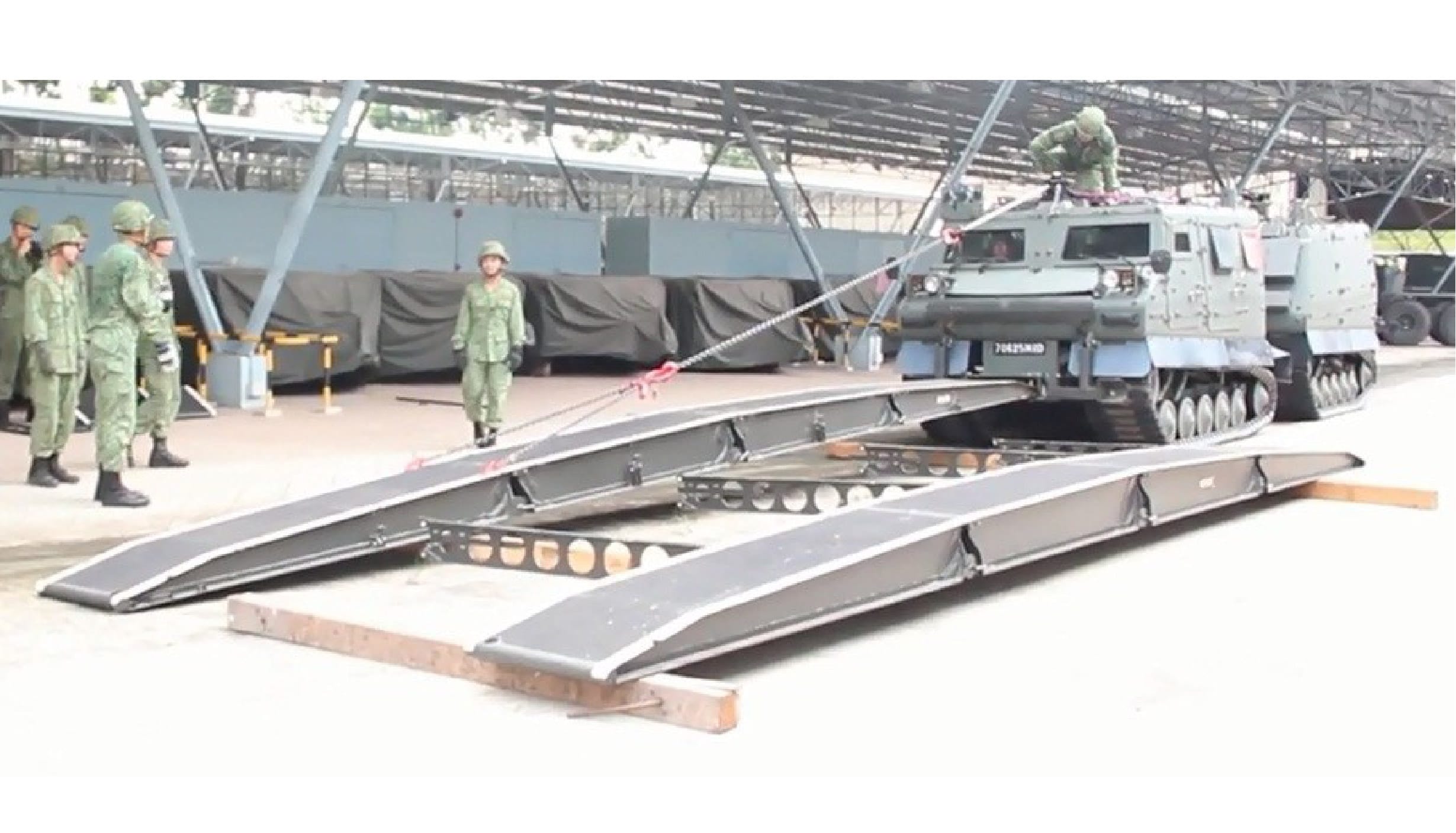 Heavy Short Trackway Bridge 2 (HSTB 2)