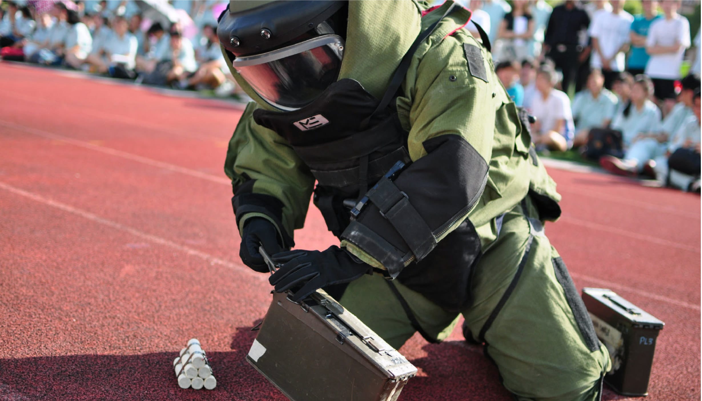 EOD-9 Bomb Disposal Suit