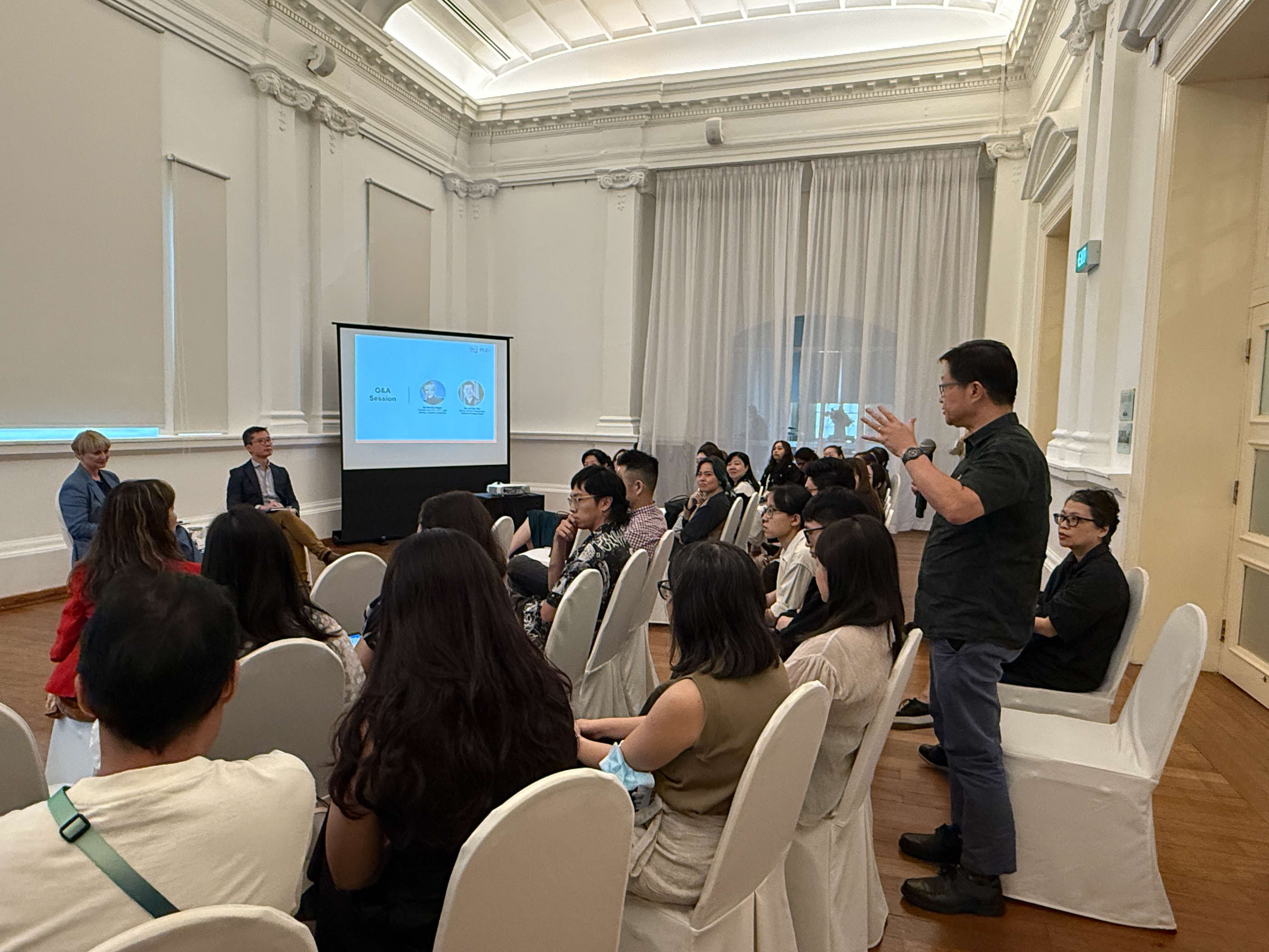 This is the alt text