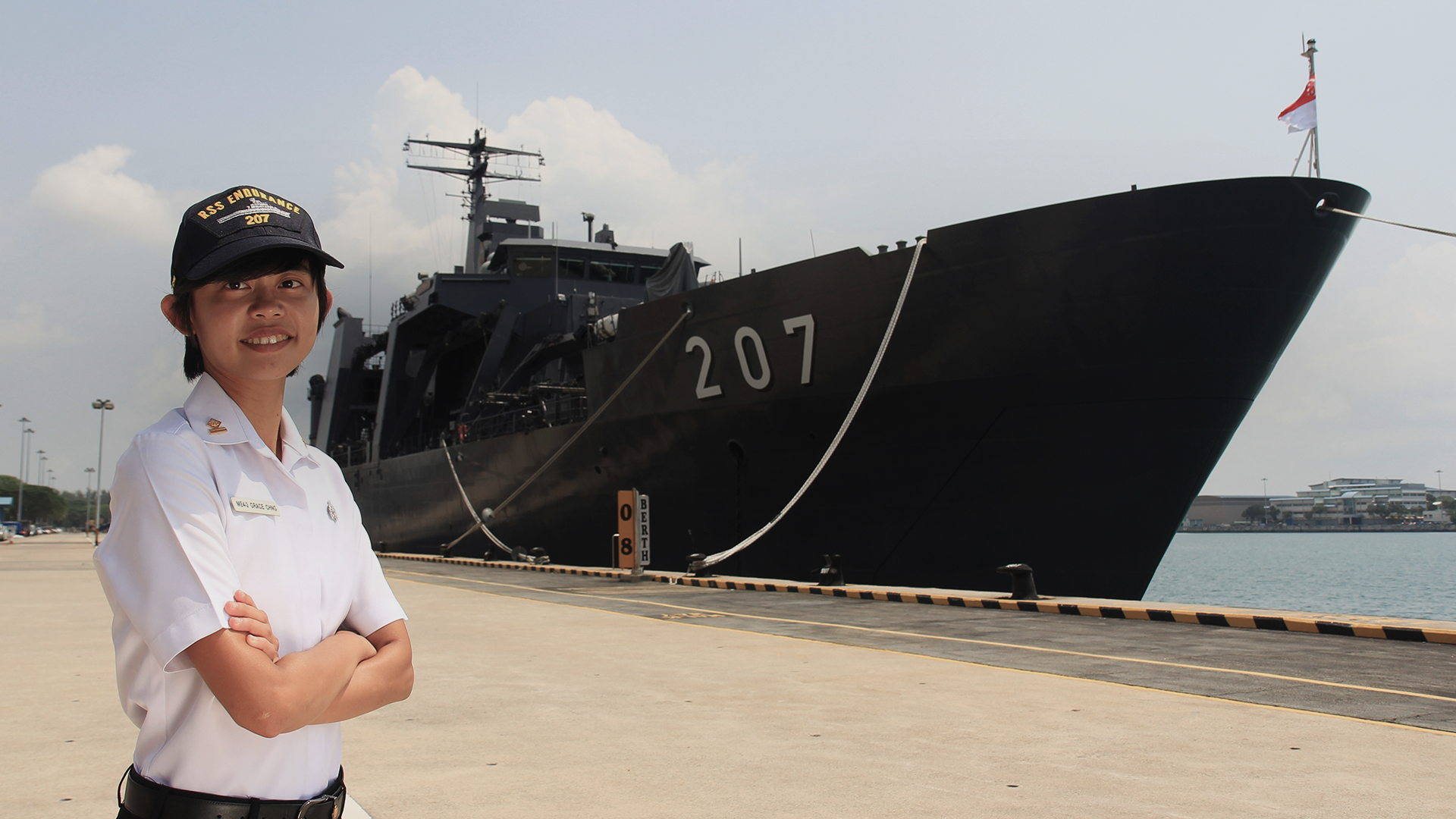 ME5 Grace in cap with RSS Endurance ship docked behind