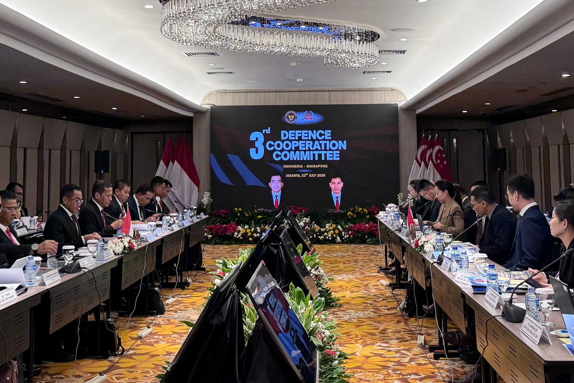Permanent Secretary (Defence) Mr Joseph Leong co-chaired the 3rd Defence Cooperation Committee (DCC) meeting with Secretary-General of the Indonesian Ministry of Defence (KEMHAN) Lieutenant General (LG) Tri Budi Utomo.