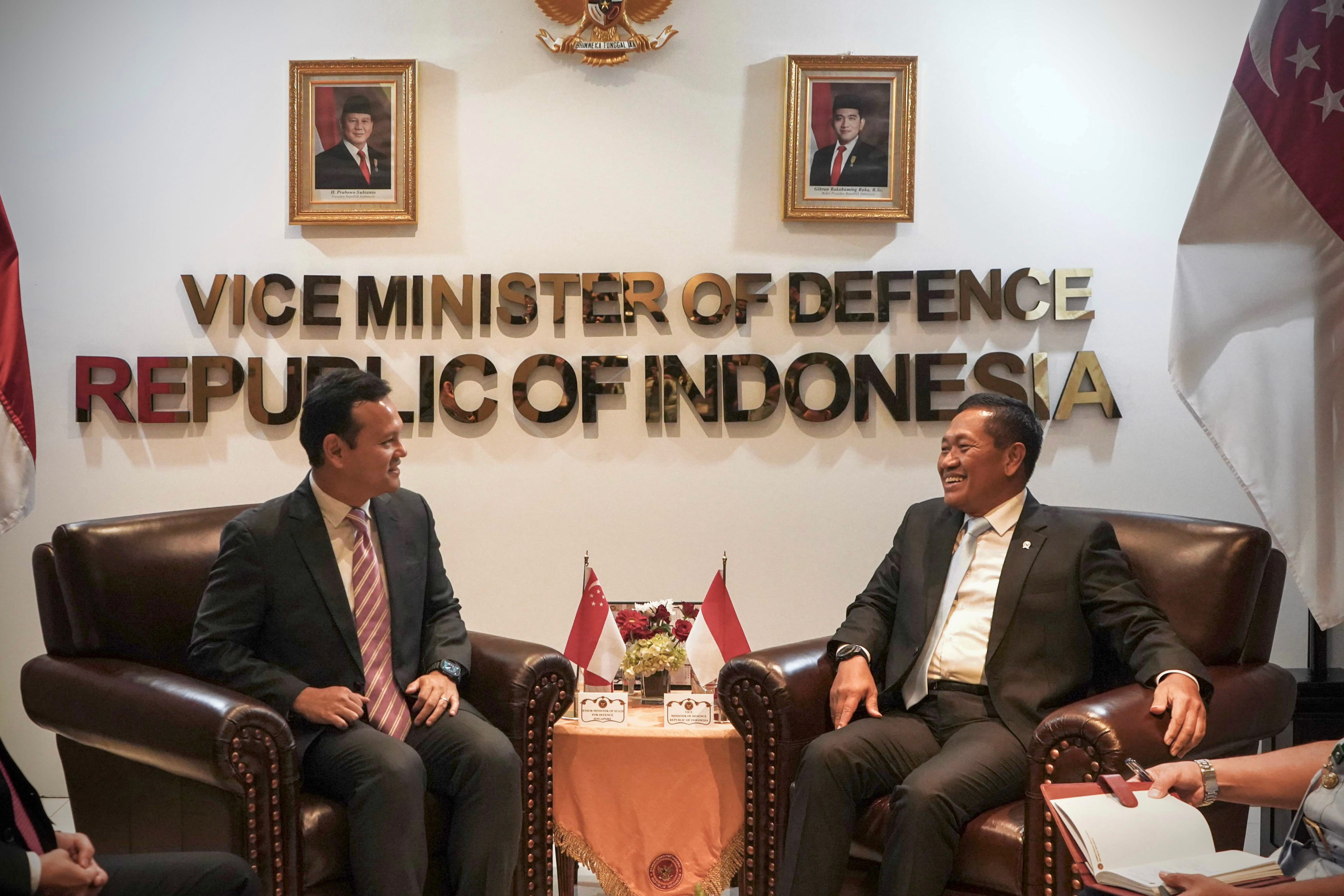 Senior Minister of State for Defence Mr Zaqy Mohamad (left) calling on Indonesian Vice-Minister of Defense Air Marshal (Rtd) Donny Ermawan Taufanto (right).