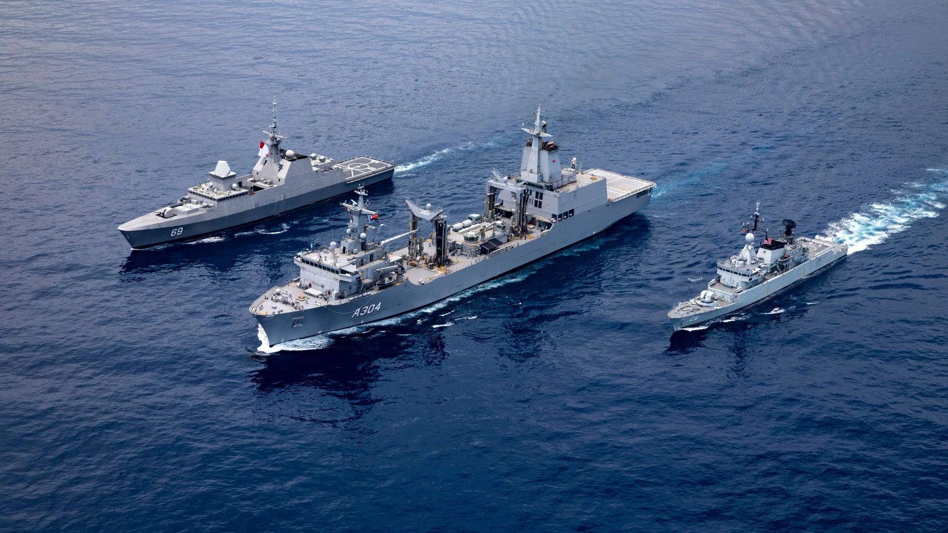 The Republic of Singapore Navy’s Formidable-class frigate, RSS Intrepid conducted the Replenishment-at-Sea Approach alongside participating navies during Exercise Bersama Lima. Credit: Australian Defence Force.