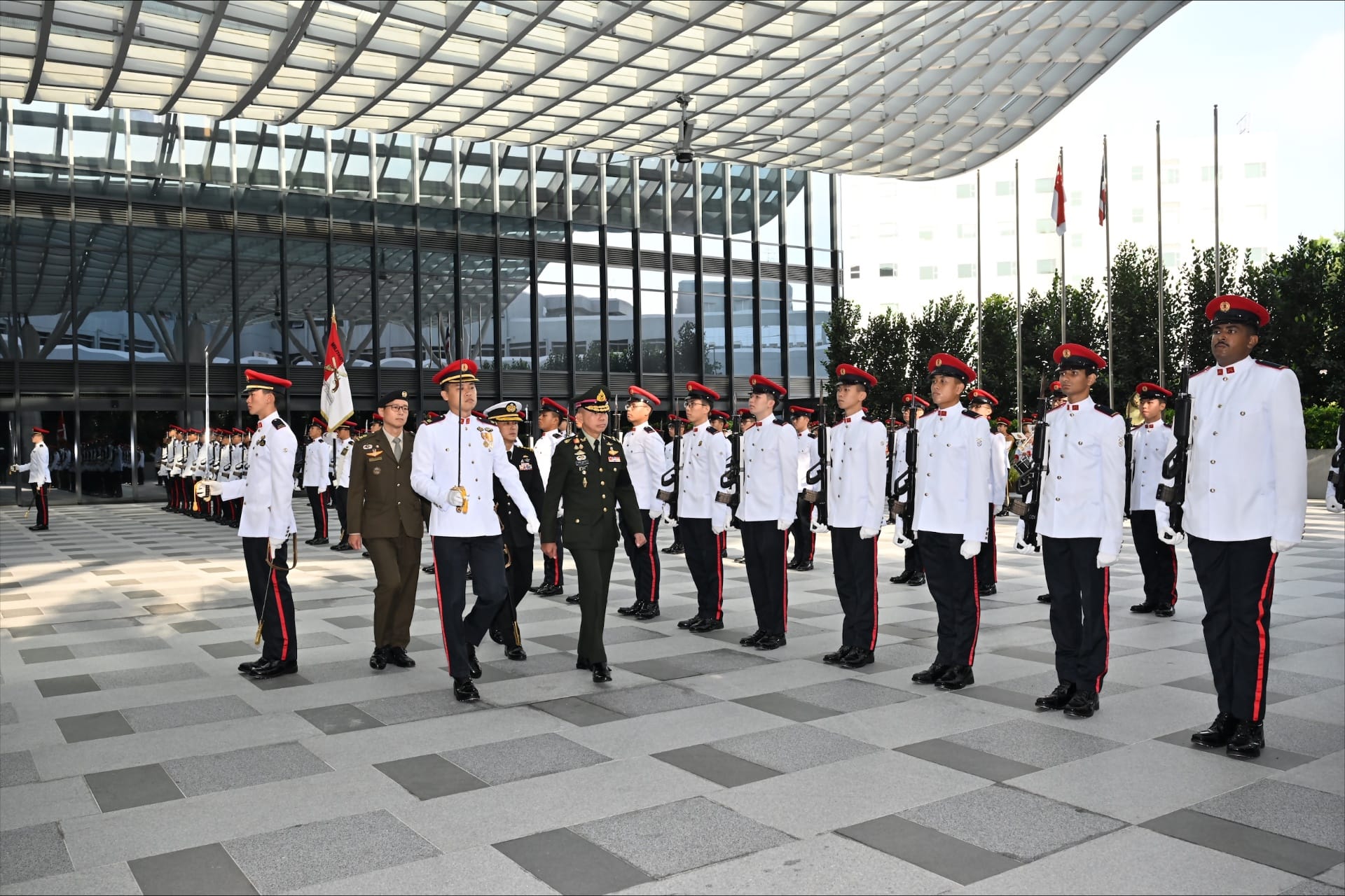 GEN Ukris inspecting the Guard of Honour at MINDEF yesterday.