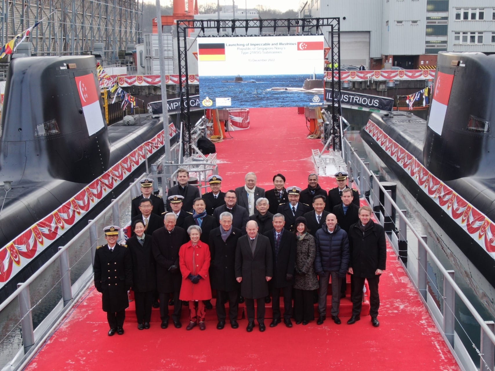 Center first row, in order (left to right): Minister for Defence Dr Ng Eng Hen, Mrs Lee, PM Lee, Chancellor Scholz, Minister for Foreign Affairs Dr Vivian Balakrishnan.