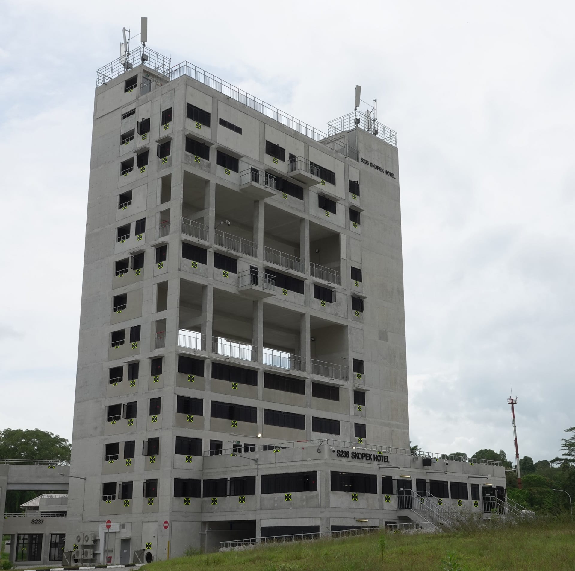 2. Hotel