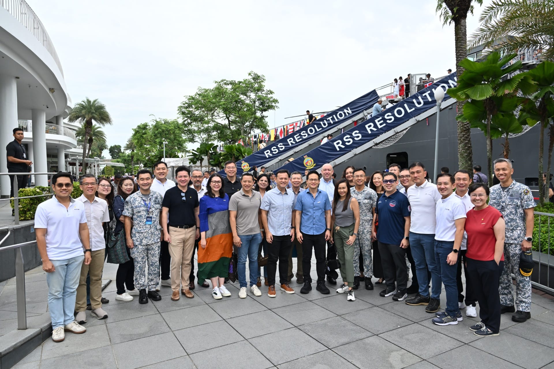 Senior Minister of State for Defence Mr Zaqy Mohamad and Minister of State for Defence Mr Desmond Choo also visited Navy@Vivo 2025 and hosted members from the ACCORD and the GPC-DFA on 21 November 2025.