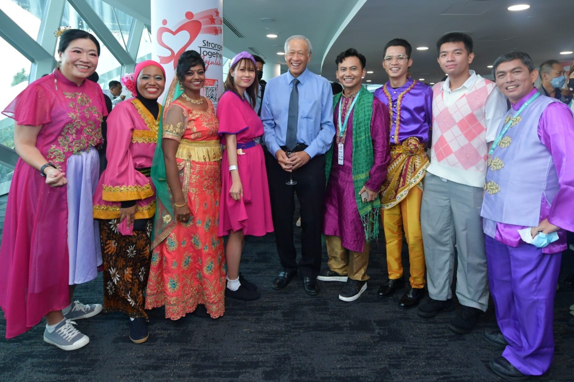 Dr Ng interacting with participants of NDP 2022 at the Appreciation Function.