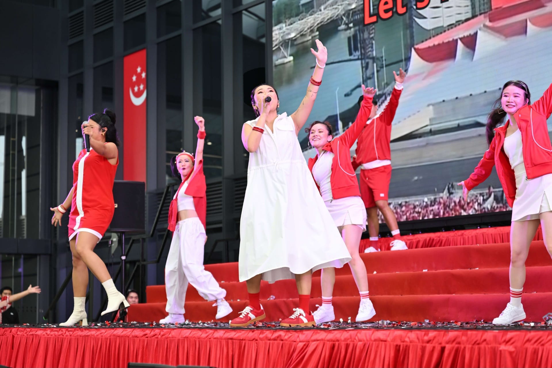 Music and Drama Company put up a performance and took the audience down memory lane with a medley of familiar songs.
