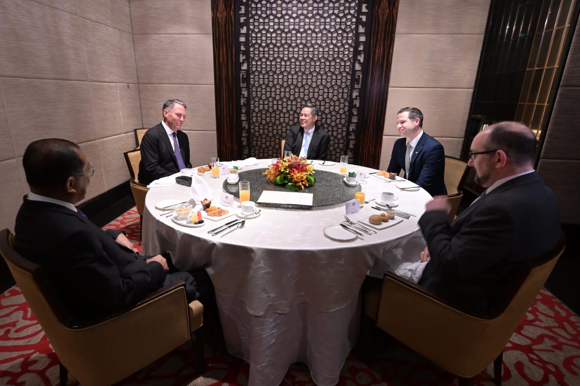 Mr Chan (centre) hosted breakfast for Defence Ministers and representatives of the Five Power Defence Arrangements this morning.