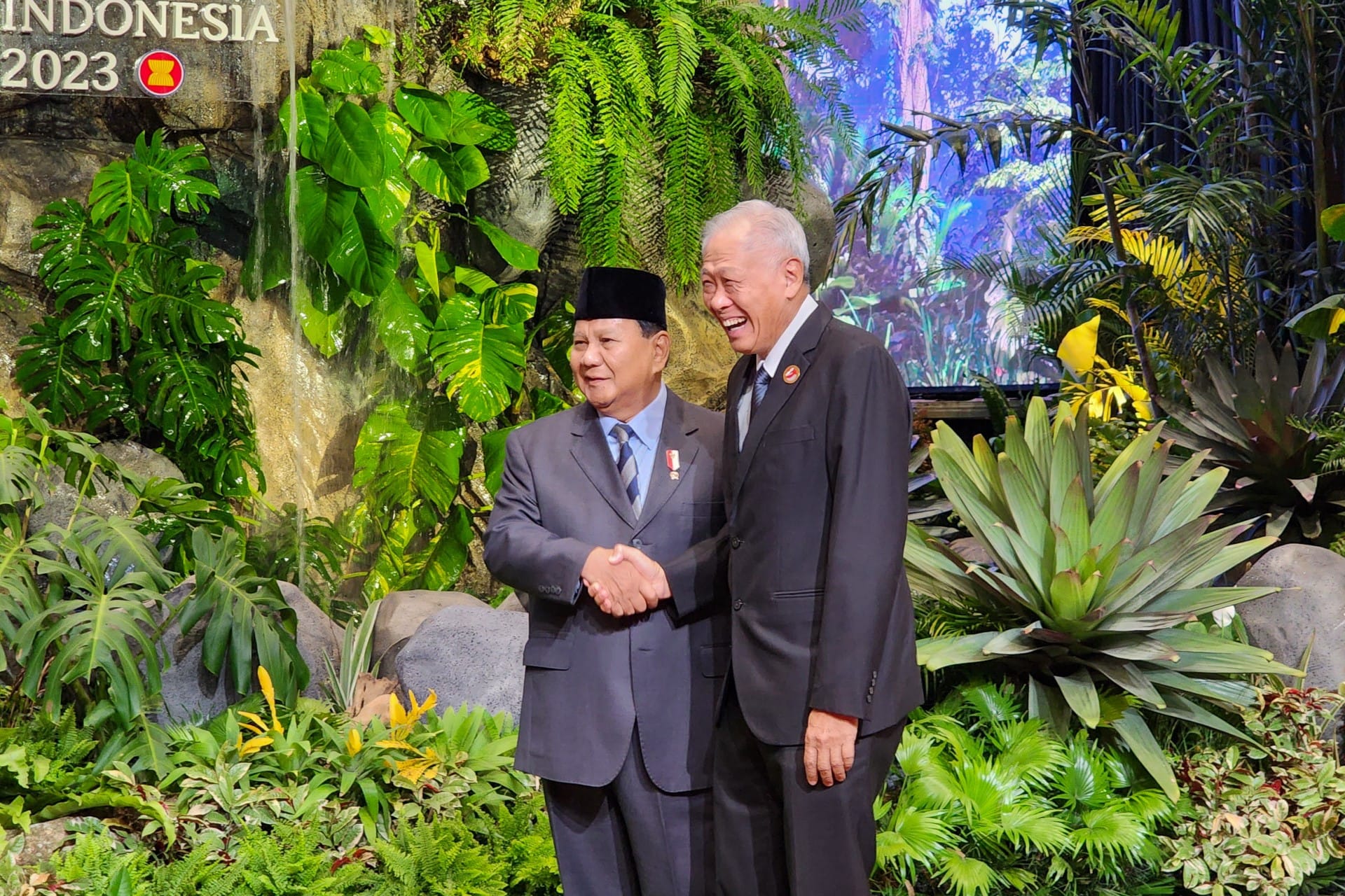 Minister for Defence Dr Eng Hen (right) welcomed by Indonesian Defence Minister Prabowo Subianto (left) at the 17th ADMM.