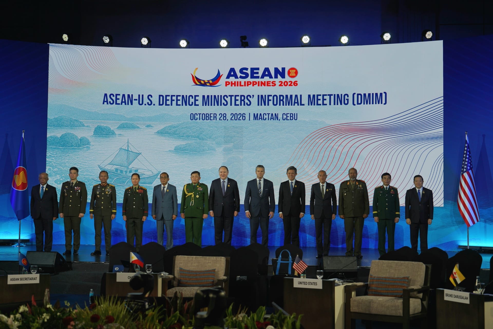Minister Chan (fifth from right) at the ASEAN-US Defence Ministers’ Informal Meeting.