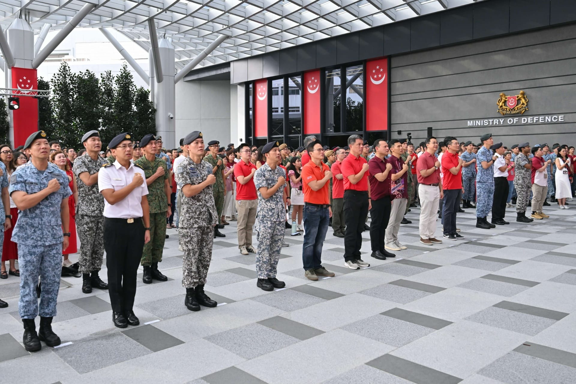 Minister for Defence Chan Chun Sing leading personnel from the Ministry of Defence (MINDEF) and the Singapore Armed Forces (SAF) in the recitation of the National Pledge at MINDEF’s National Day Observance Ceremony (NDOC) 2026.