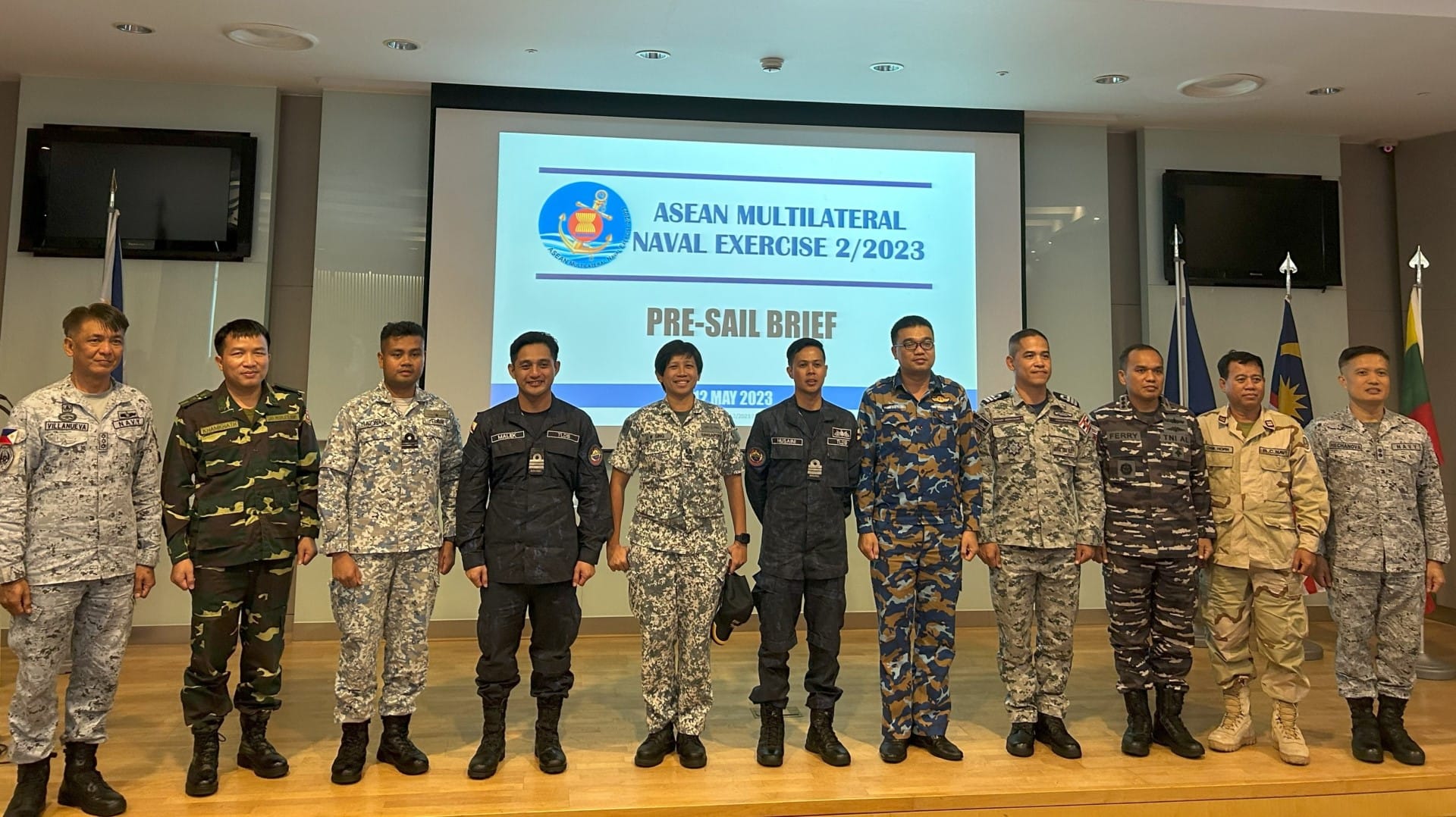 Commanding Officer RSS Supreme, LTC Sing Geok Wei (5th from left), at the ASEAN Multilateral Naval Exercise (AMNEX) Pre-Sail Brief which was held after the opening ceremony and before the commencement of the sea phase.