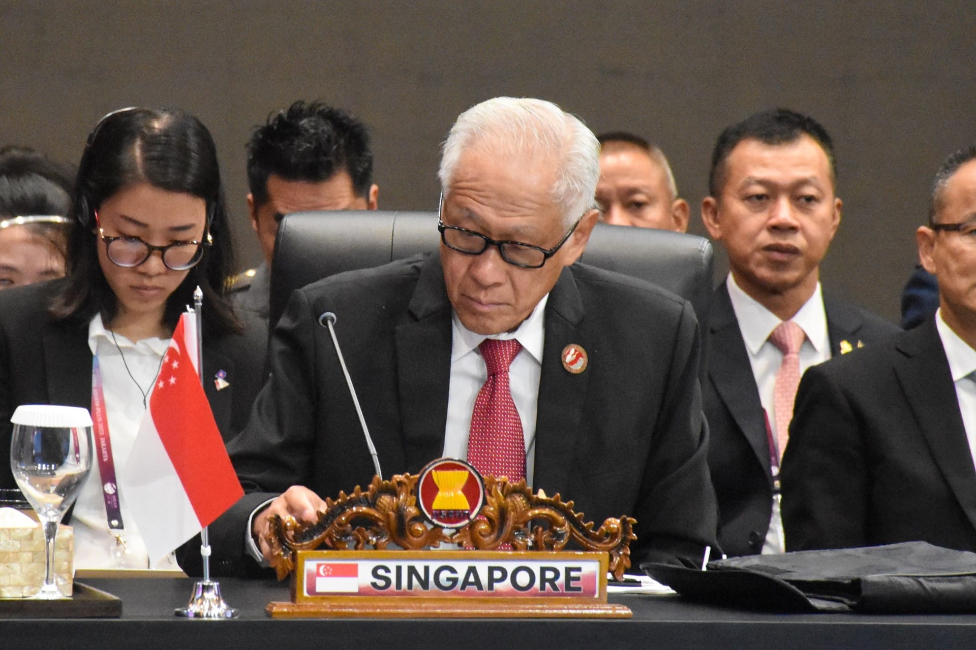 Minister for Defence Dr Ng Eng Hen attended the 10th ASEAN Defence Ministers’ Meeting (ADMM)-Plus in Jakarta, Indonesia.