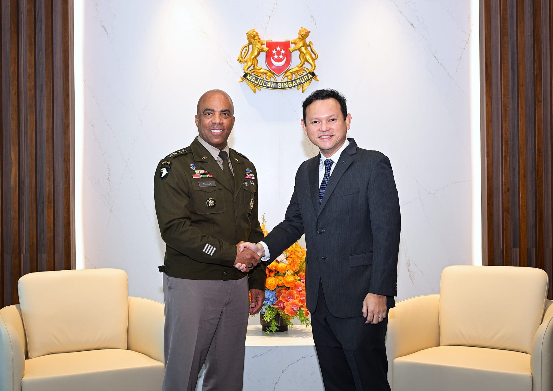 Commanding General of the United States Army Pacific, General (GEN) Ronald P. Clark (left) called on Senior Minister of State for Defence, Mr Zaqy Mohamad (right) yesterday.