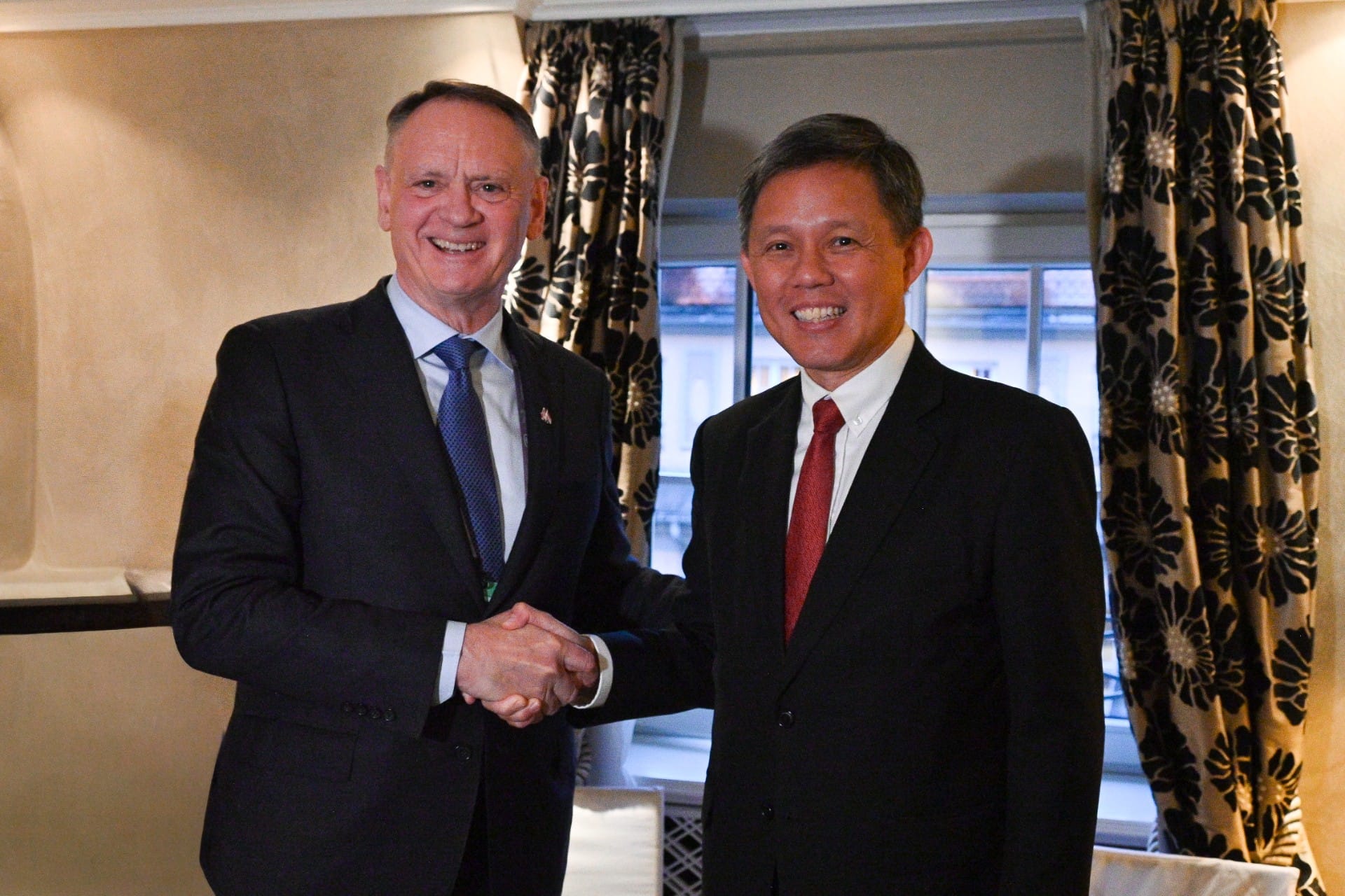 Mr Chan meeting with Canada Minister of National Defence David McGuinty on the sidelines of the 62nd MSC.