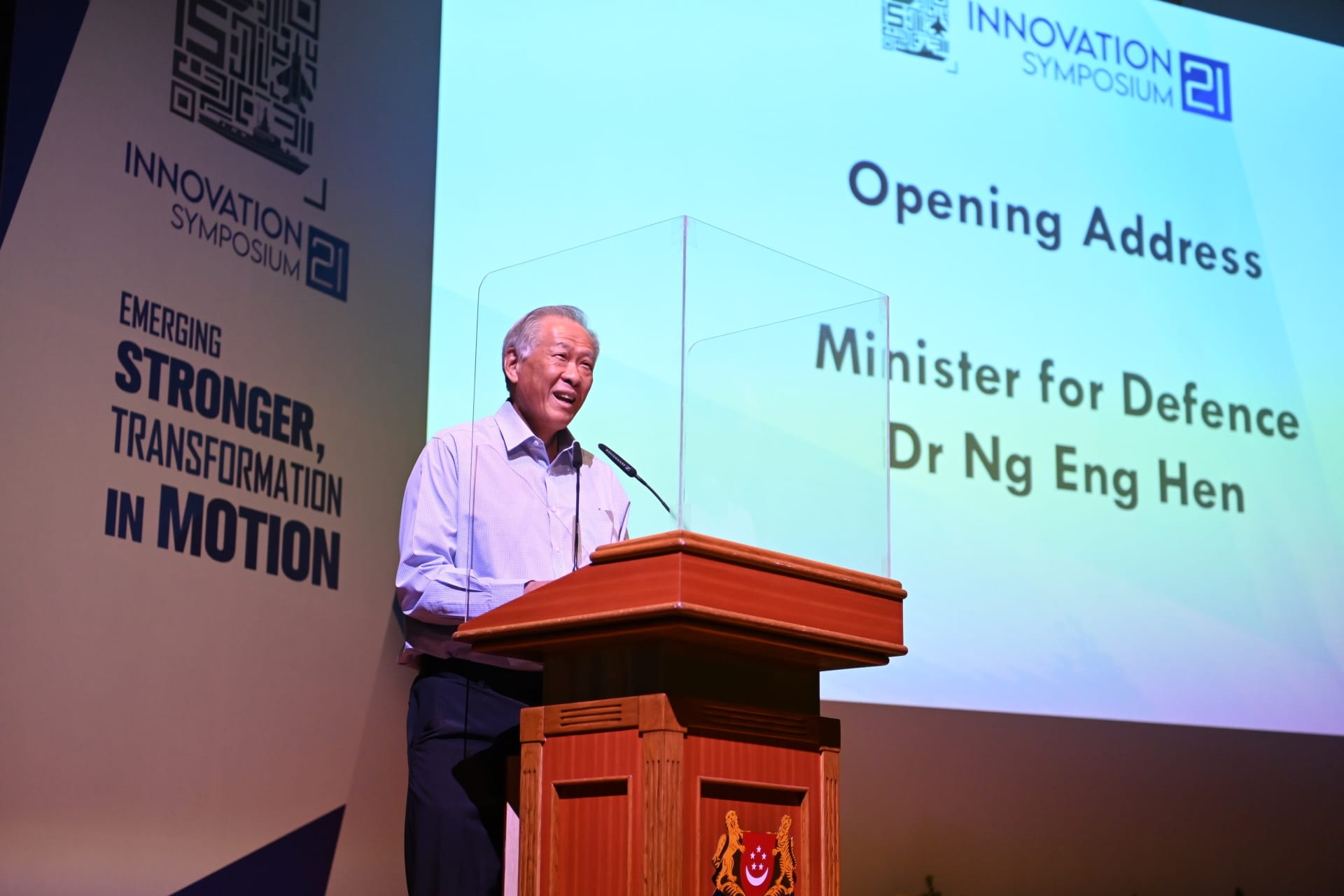 Minister for Defence Dr Ng Eng Hen delivering a speech at the Innovation Symposium 2021.