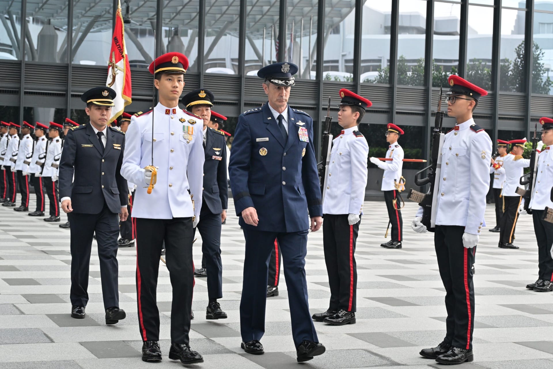 GEN Schneider inspecting the Guard of Honour at the Ministry of Defence this morning.