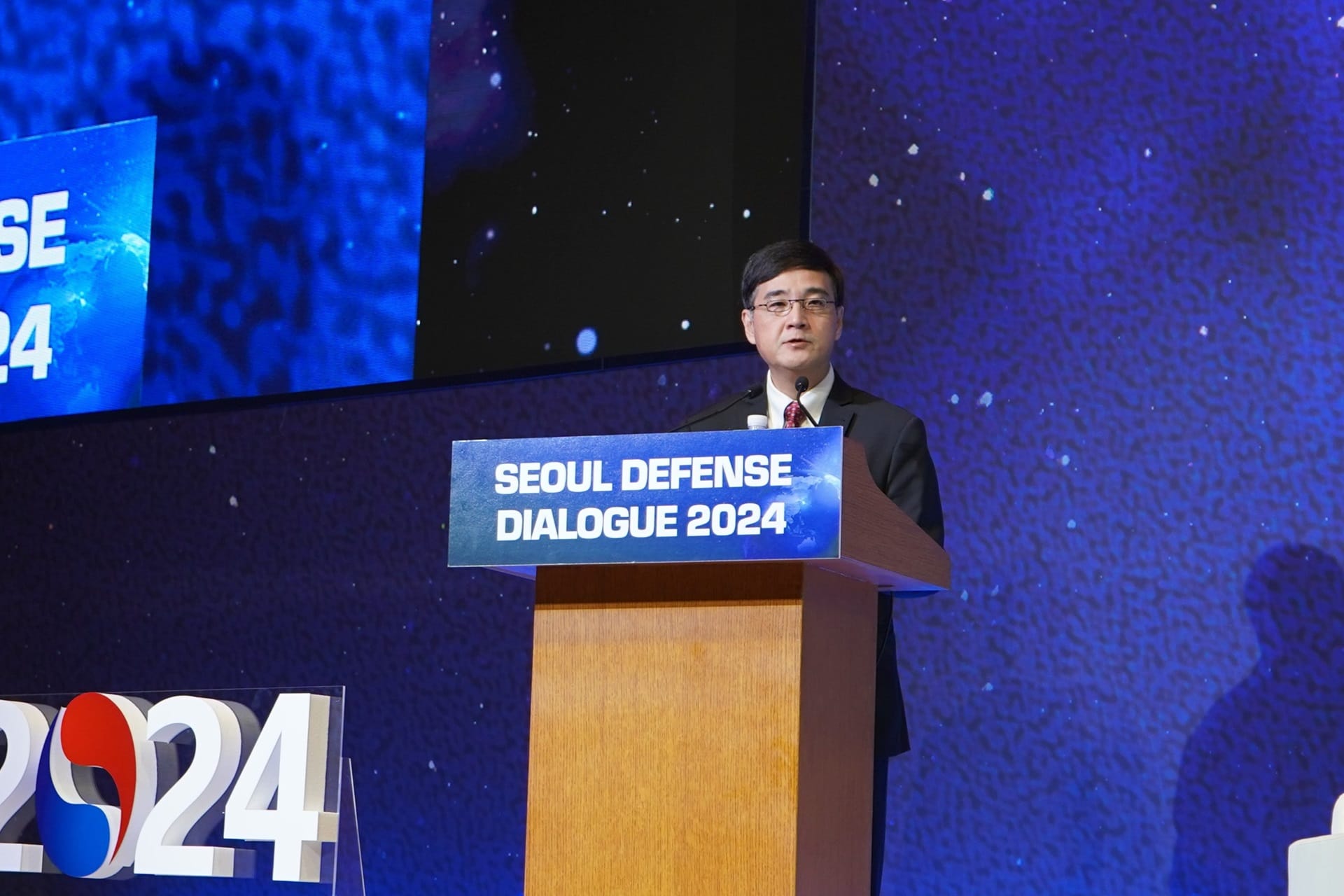 Senior Minister of State for Defence Mr Heng Chee How speaking at a plenary session on the topic of “Building a Free, Peaceful and Prosperous Asia-Pacific region” at the 13th Seoul Defense Dialogue in the Republic of Korea (ROK).