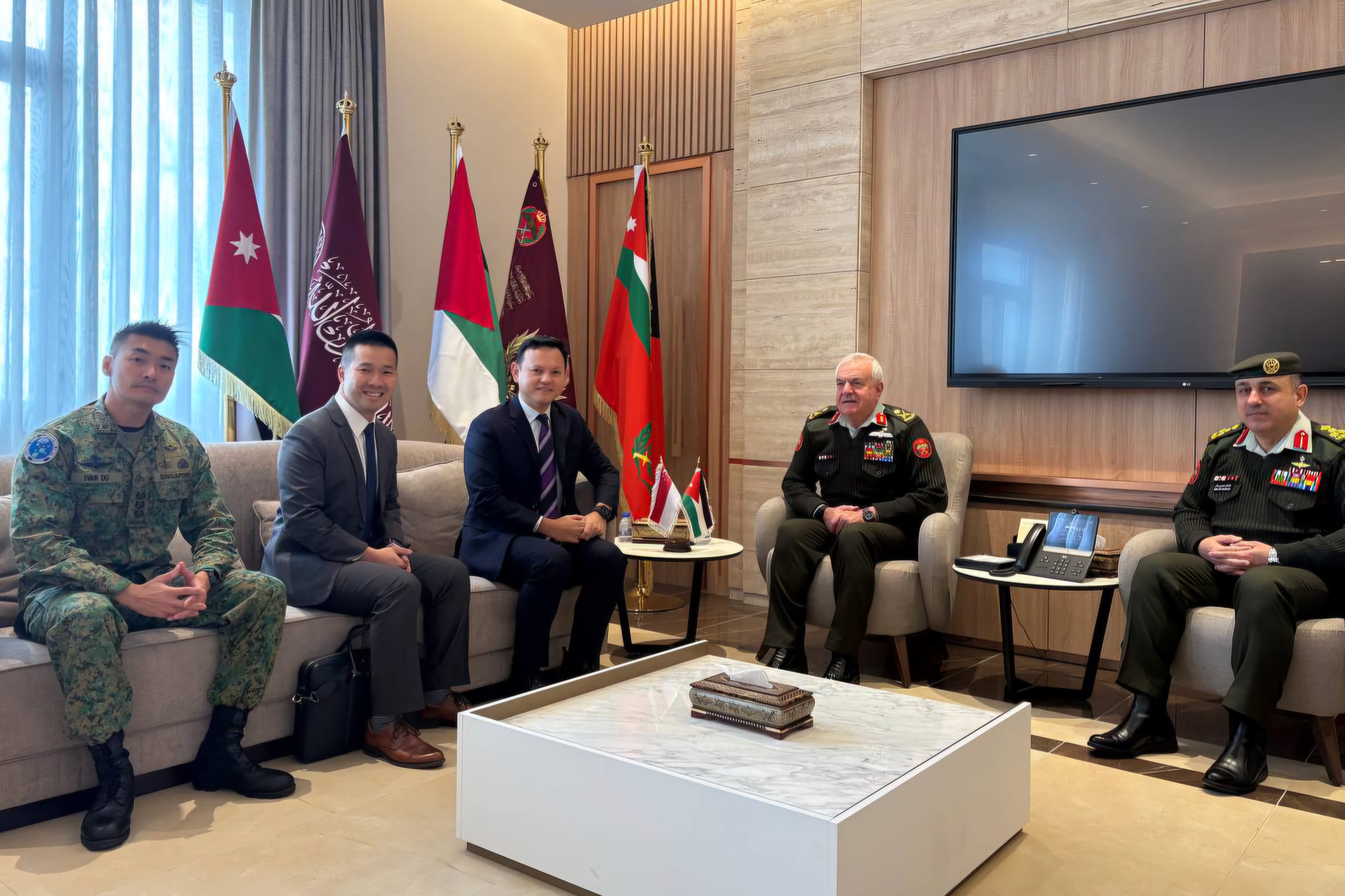 Senior Minister of State for Defence Mr Zaqy Mohamad meeting the Chairman of the Joint Chiefs of Staff of the Jordanian Armed Forces, Major General Yousef Al-Huneiti.