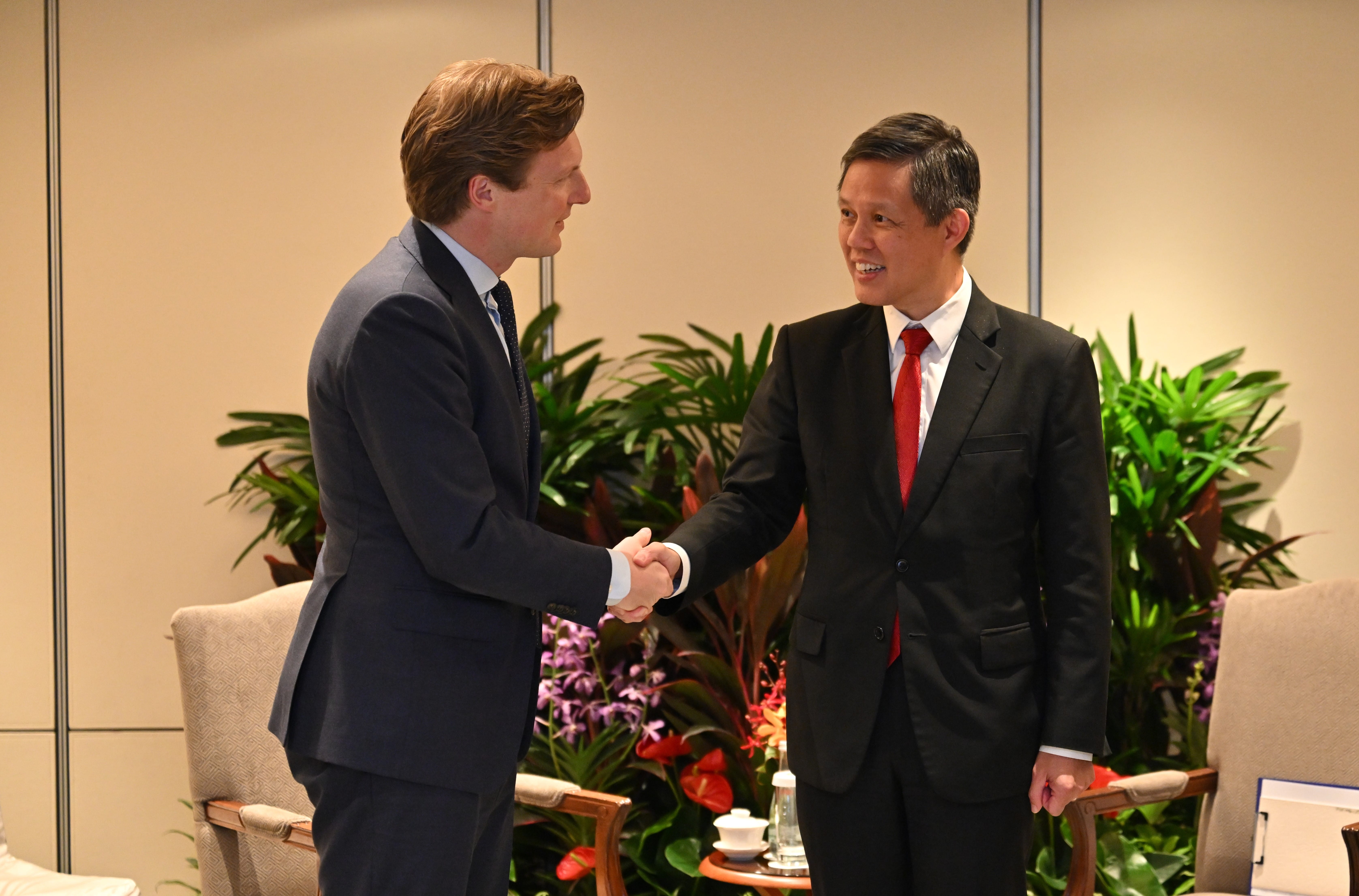 Netherlands Minister of Defence Rubens Brekelmans called on Minister for Defence Mr Chan Chun Sing this afternoon on the sidelines of the 22nd Shangri-La Dialogue.