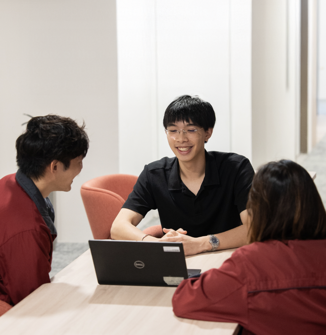 photo of MOF intern at work