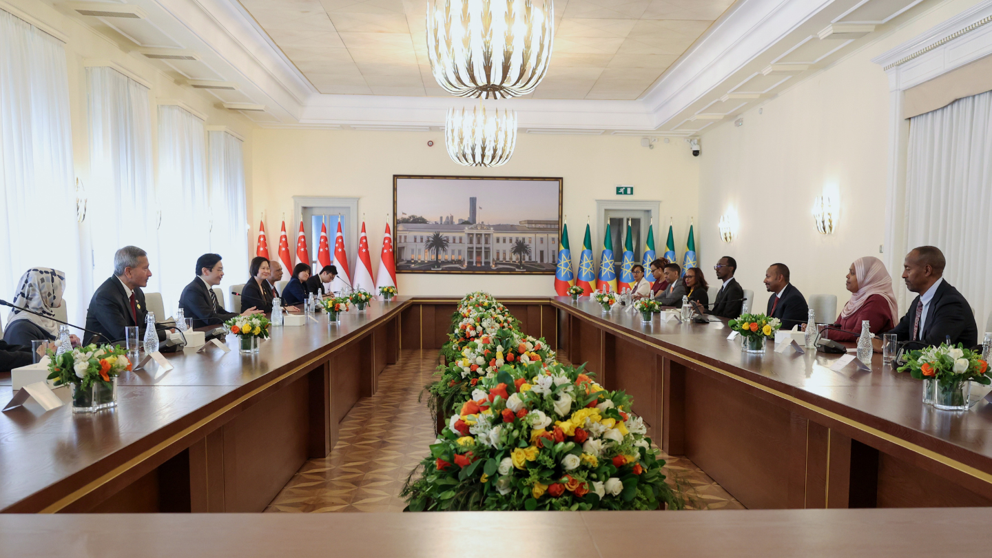 Photo of delegation meeting between Singapore and Ethiopia.