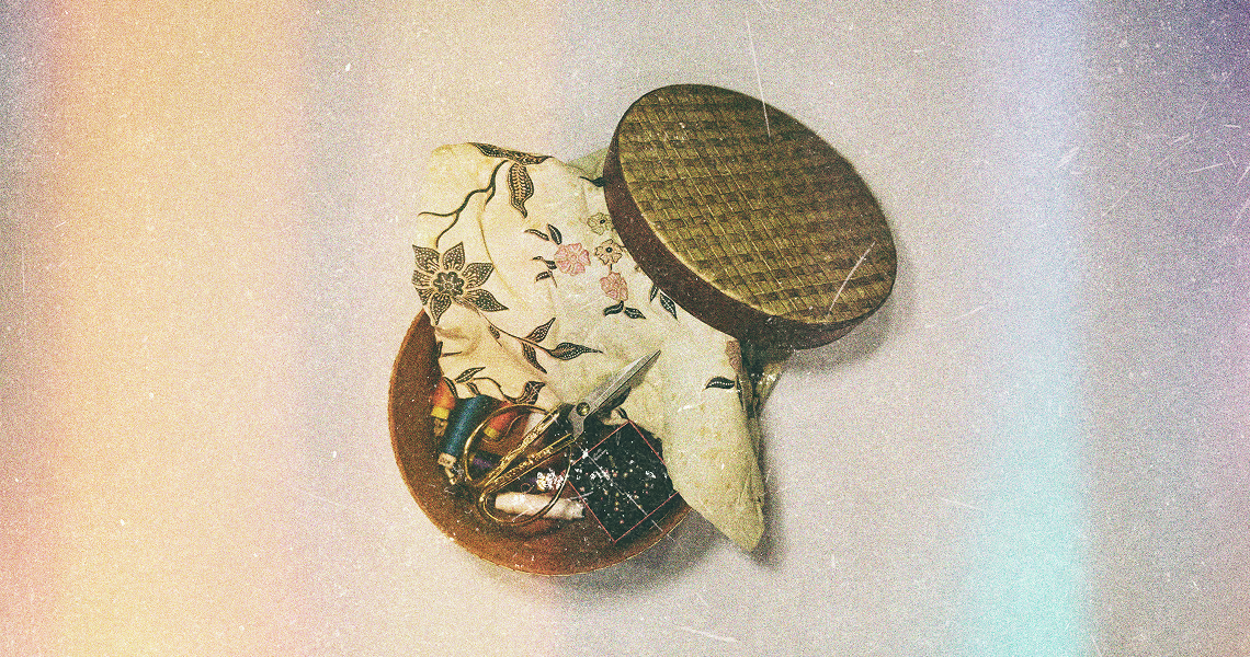 An opened sewing kit