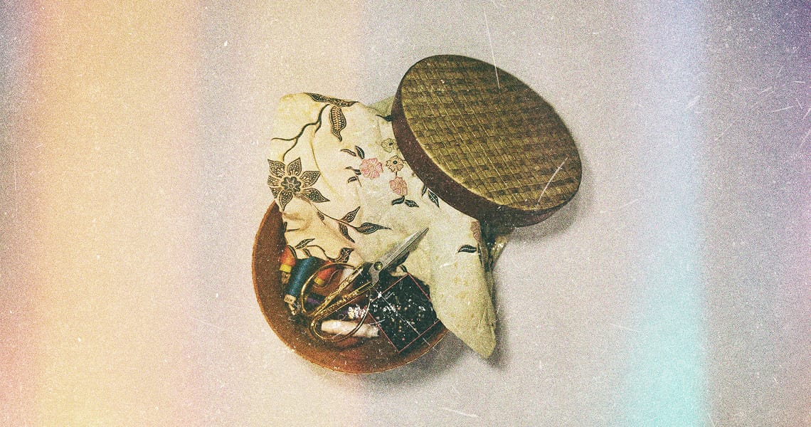 An opened sewing kit