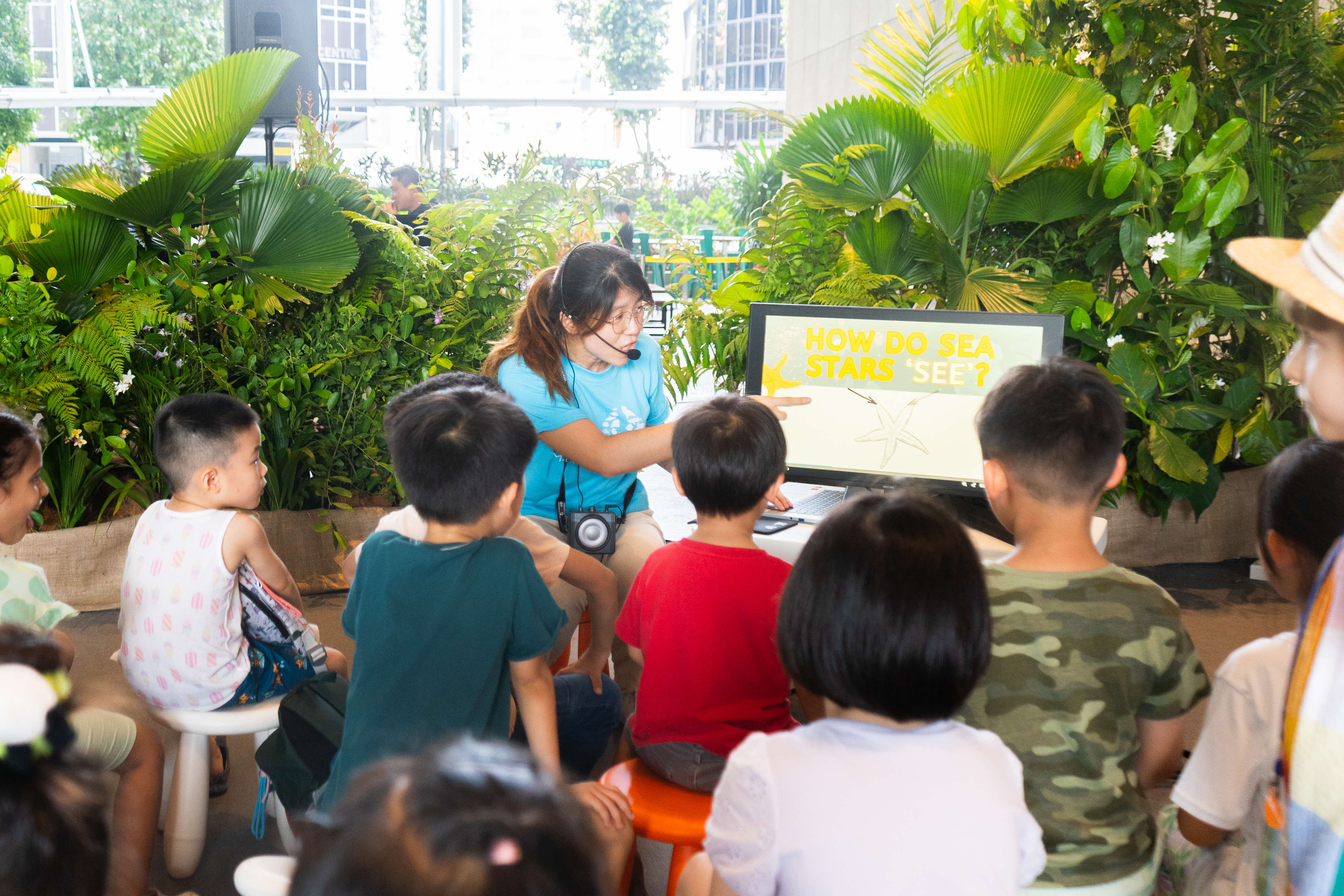 Children attending a workshop held by Friends of Marine Parks.