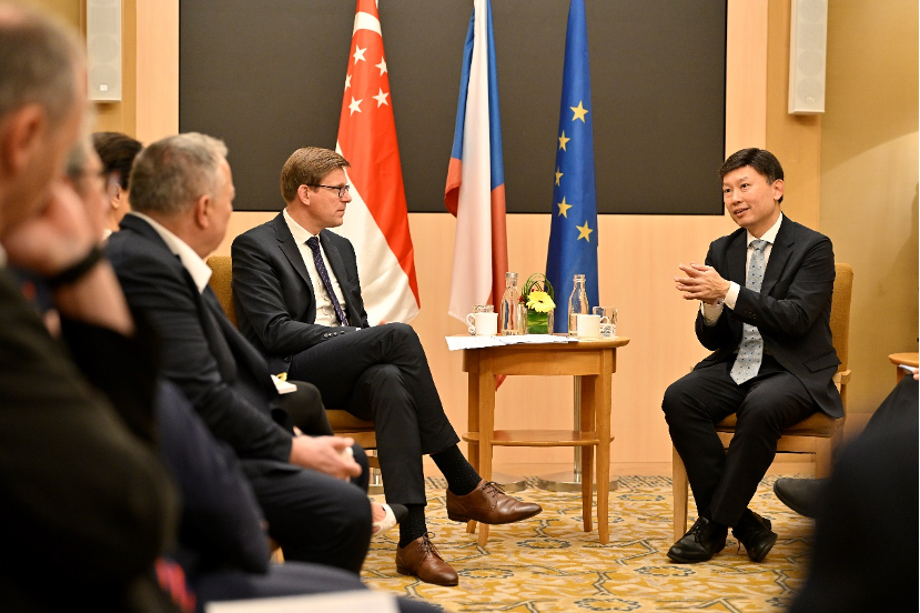 Senior Minister of State for Finance and Transport, Mr Chee Hong Tat, in a bilateral meeting with Czech Minister of Transport, Mr Martin Kupka and his delegation comprising government and business officials