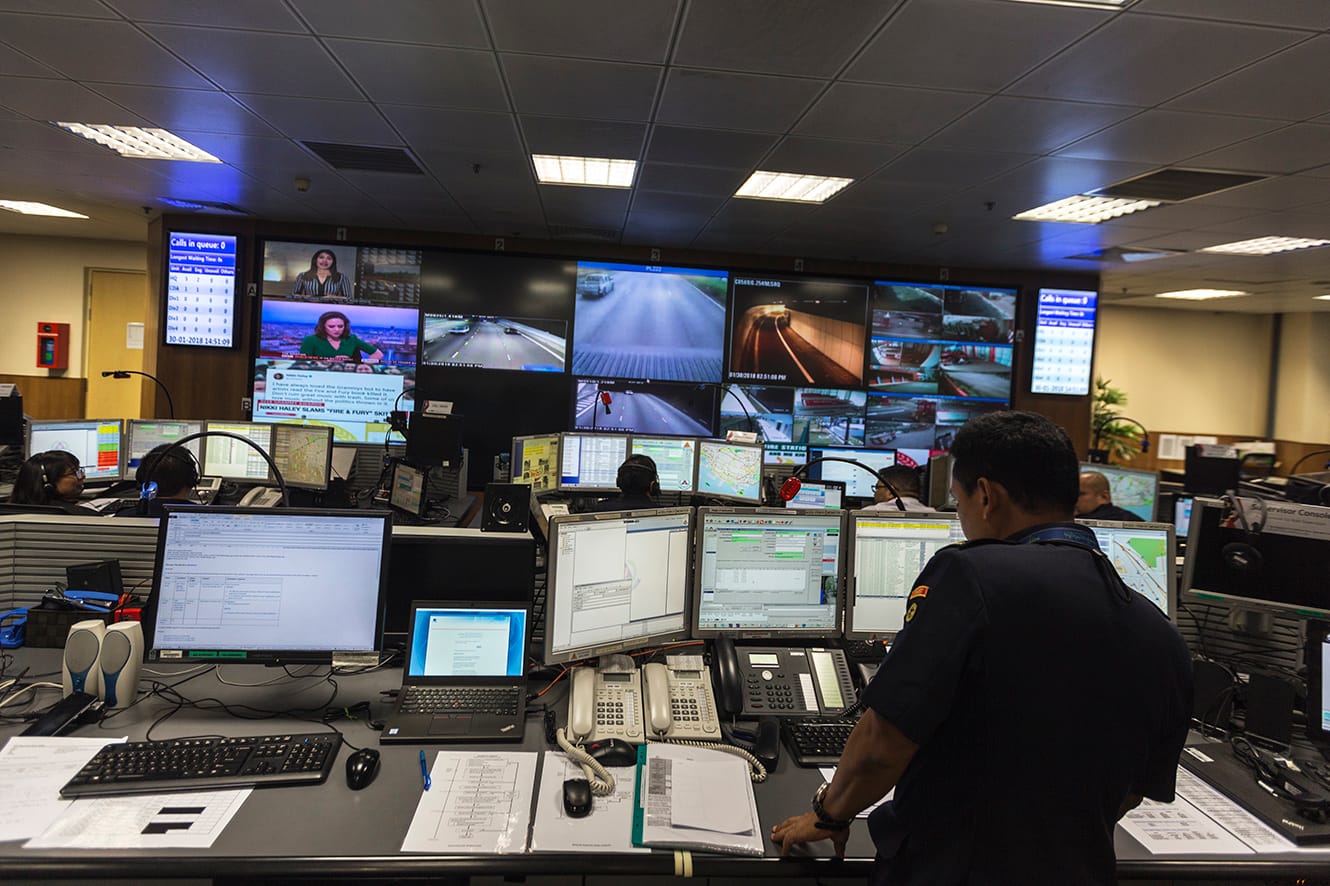 A photo of SCDF operations centre.