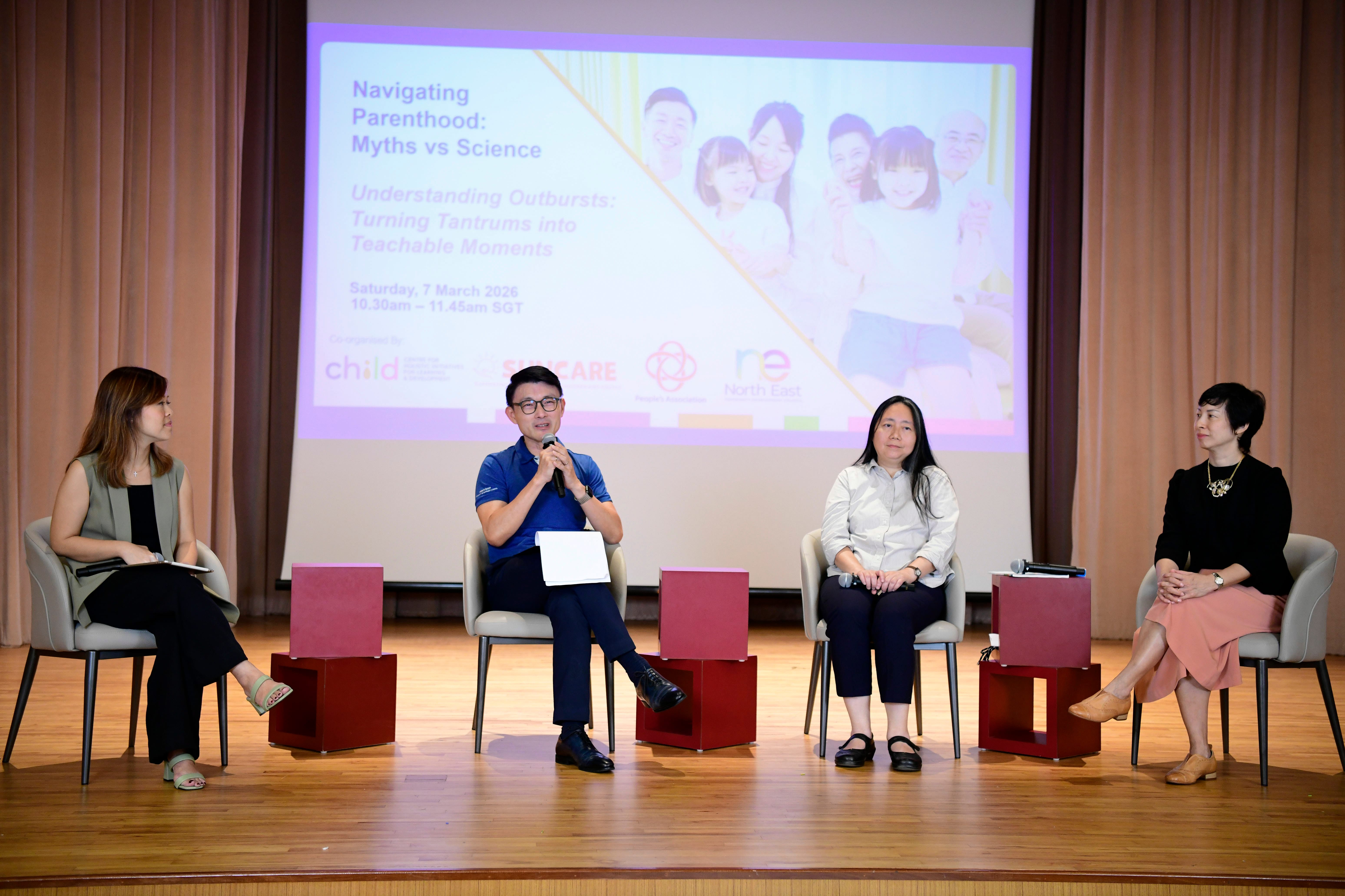 4 speakers on stage