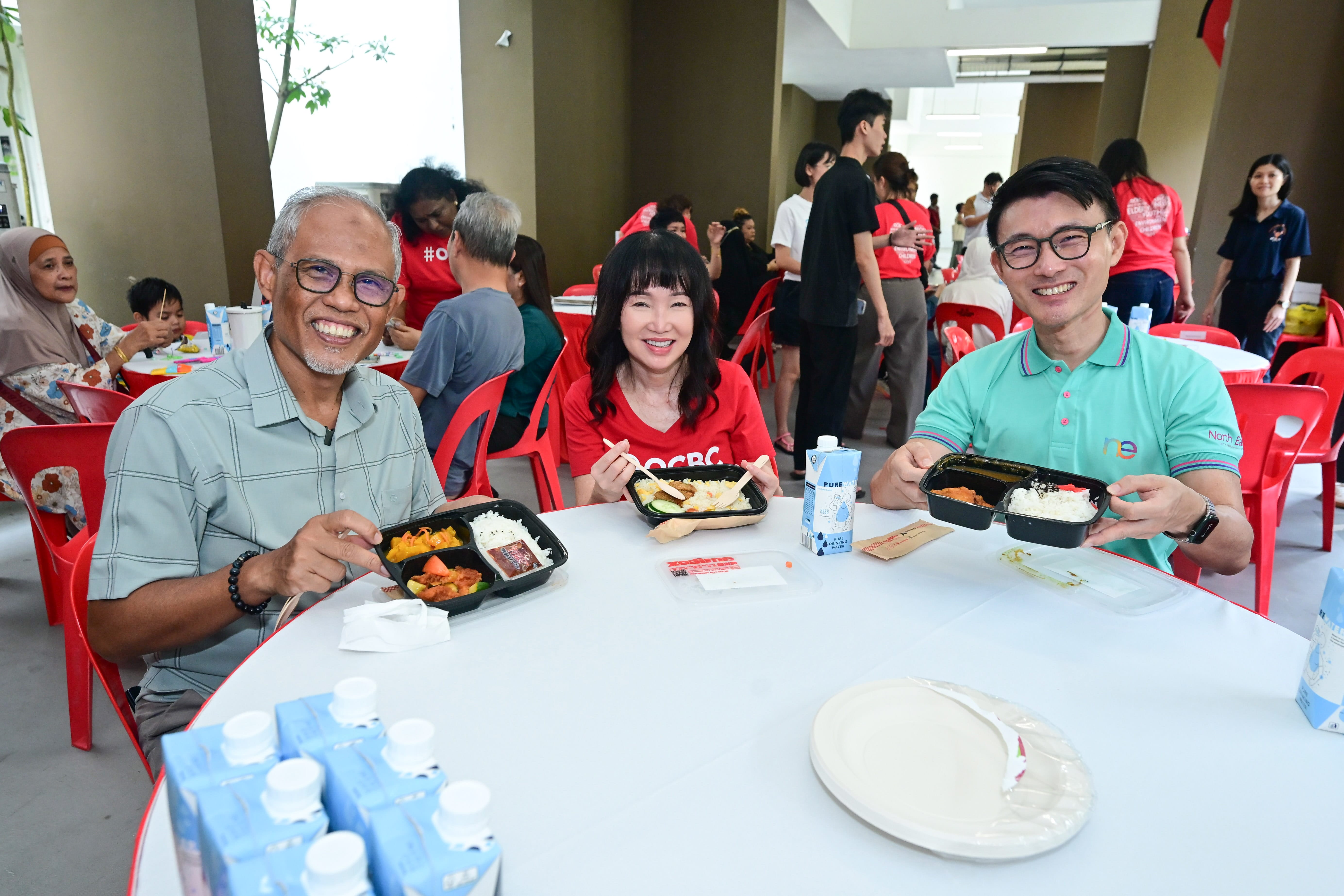 Meal shot with Mr Masagos, Mr Baey Yam Keng, OCBC Volunteer