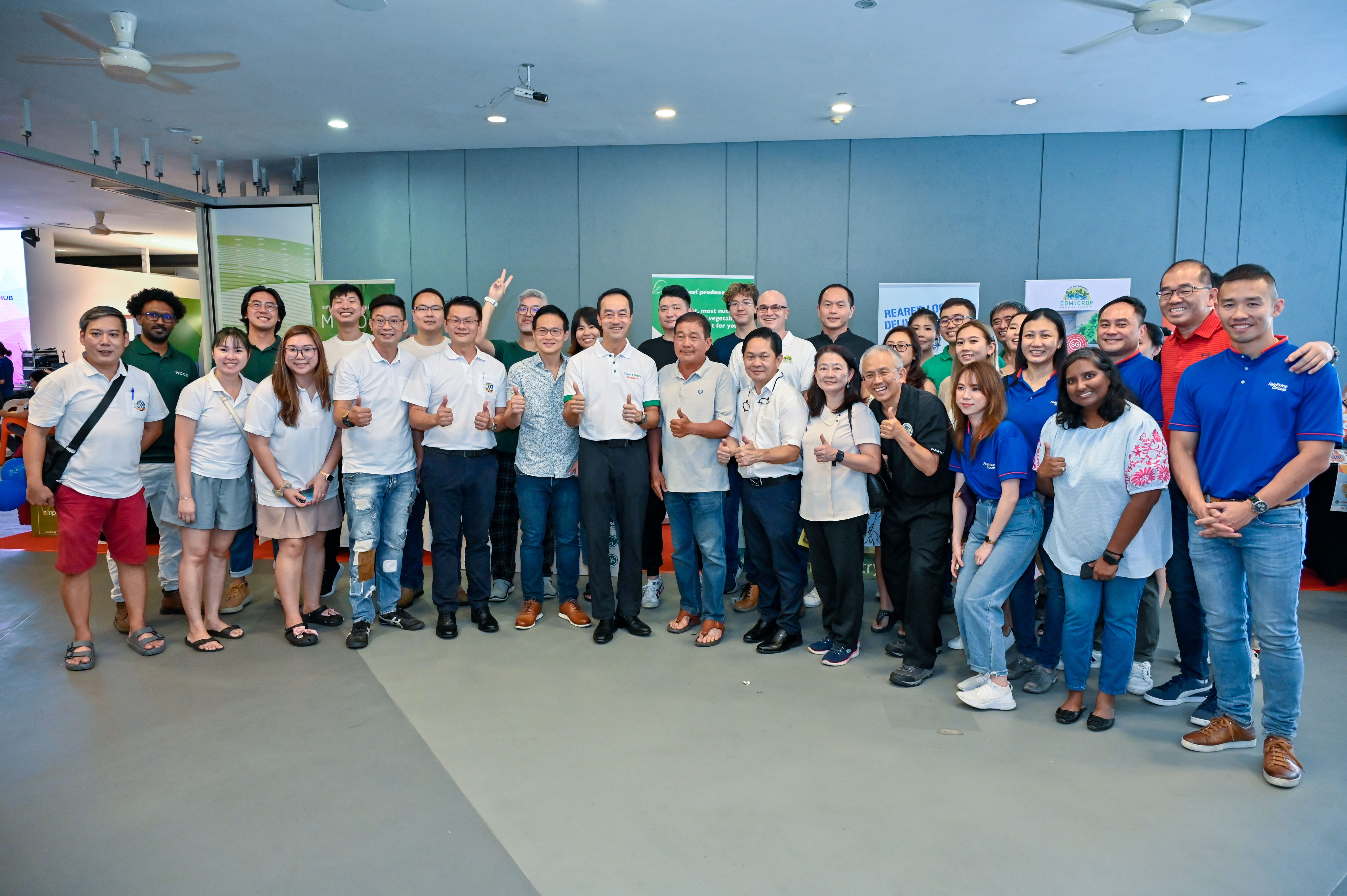 Group photo of participants posing for the Tampines Green and Wellness Festival.