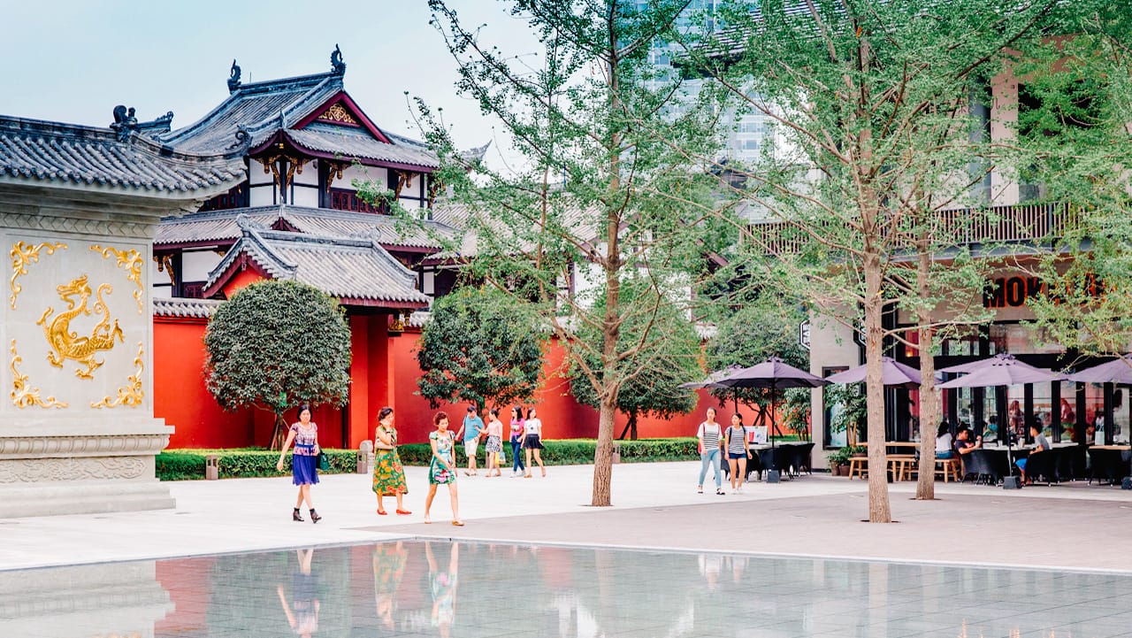 An example of the many diverse public spaces designed in Chengdu’s Taikoo district from vibrant ones to quieter spaces for people to relax in © Oval Partnership