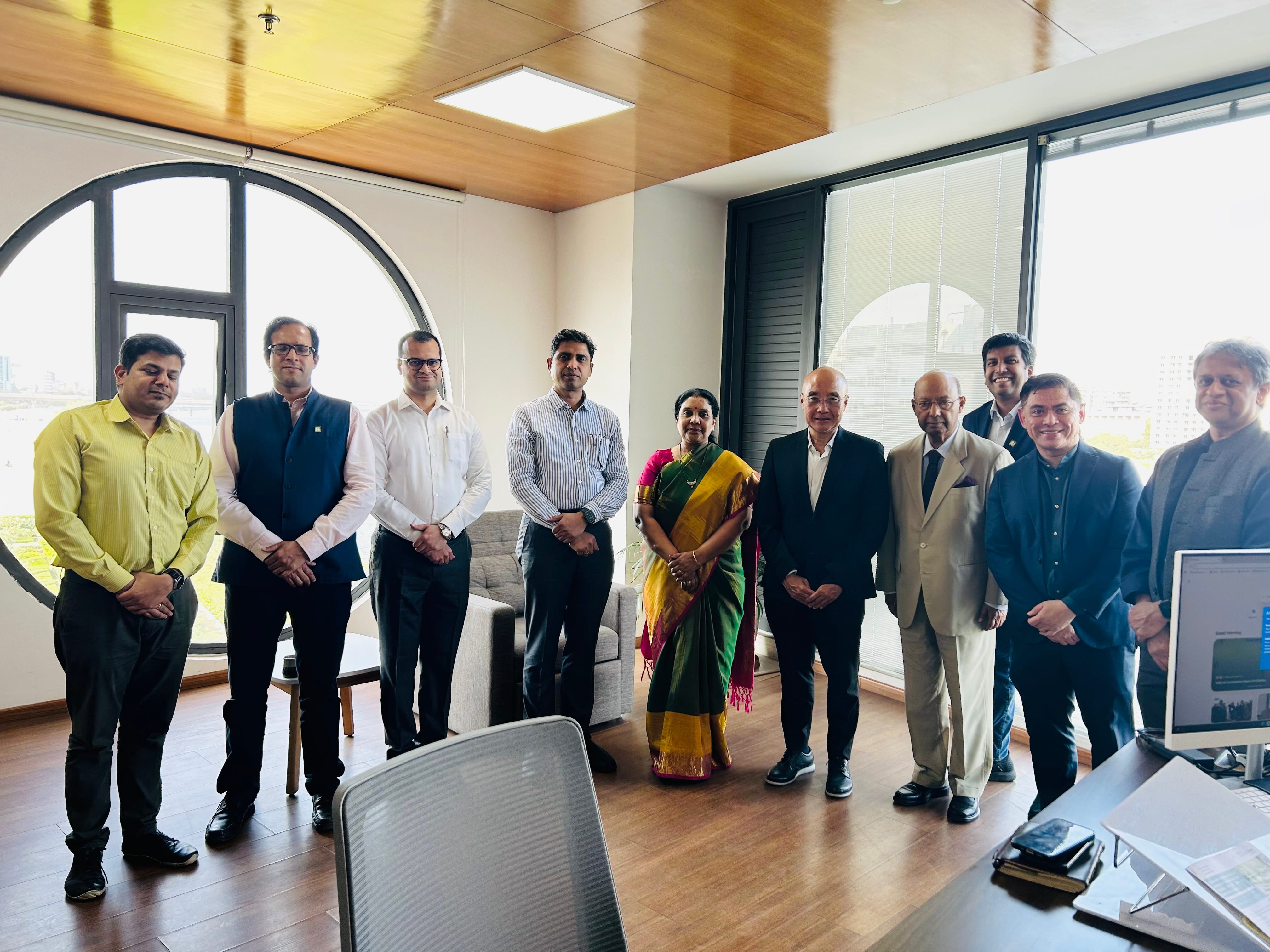 CLC alongside members of the High-Level Committee on Urban Planning and Sabarmati Riverfront Development Corporation © Centre for Liveable Cities