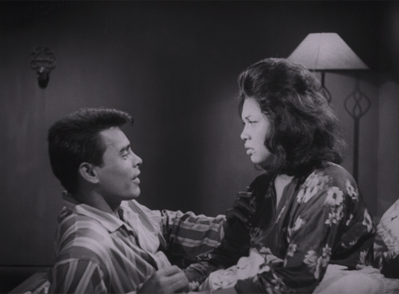 Still from Chinta Kaseh Sayang by Hussain Haniff. Courtesy of Cathay-Keris Films Pte Ltd.