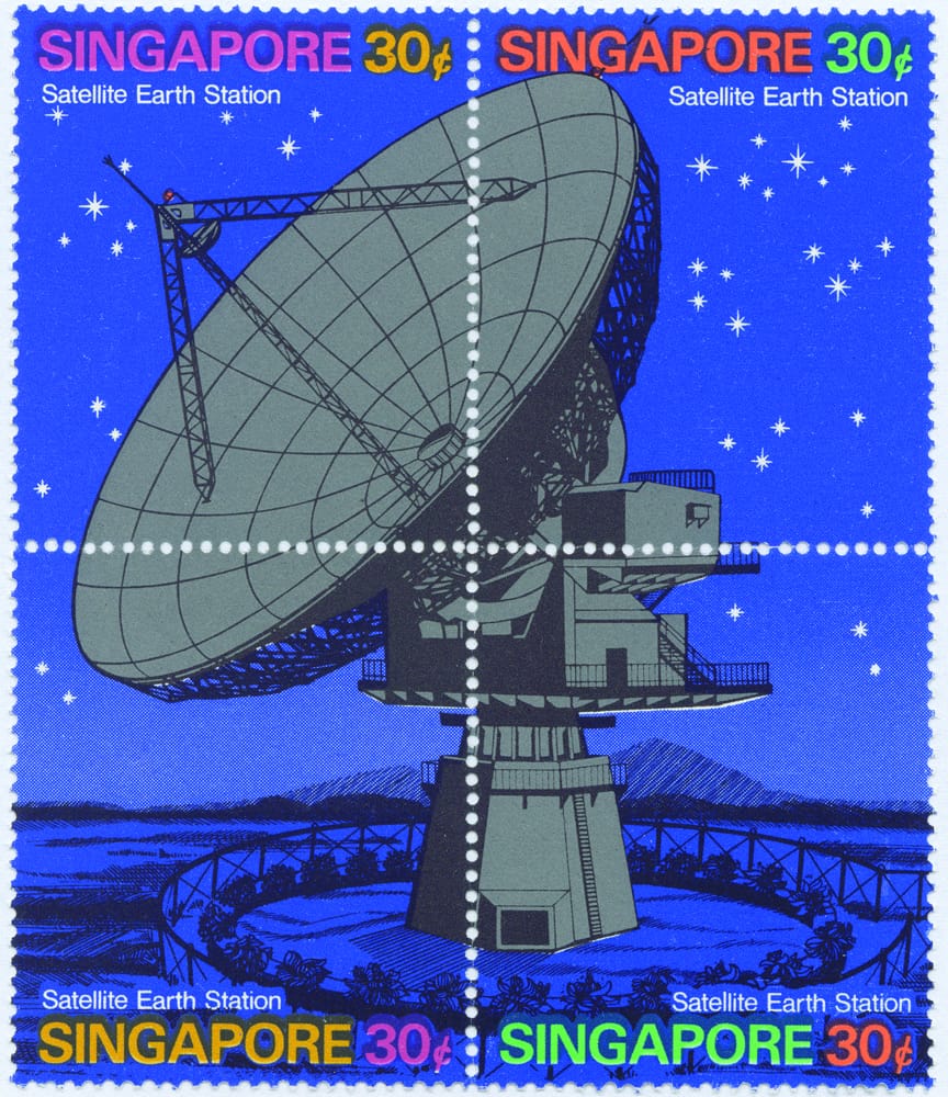 “Satellite Earth Station” (1971) stamps by graphic designer William Lee to commemorate the launch of Singapore’s first satellite earth station. Lee superimposed a drawing of a satellite dish over a block of four conjoined 30-cent stamps, creating Singapore’s first se-tenant series. Courtesy of Singapore Philatelic Museum.