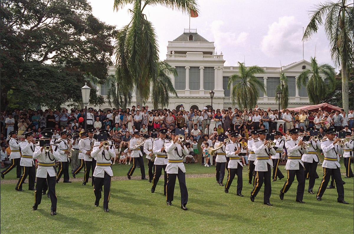 The Singapore Police Force Band at the Deepavali Istana Open House, 1992. Ministry of Information and the Arts Collection, courtesy of National Archives of Singapore (Media - Image No. 19990000001 - 0083).