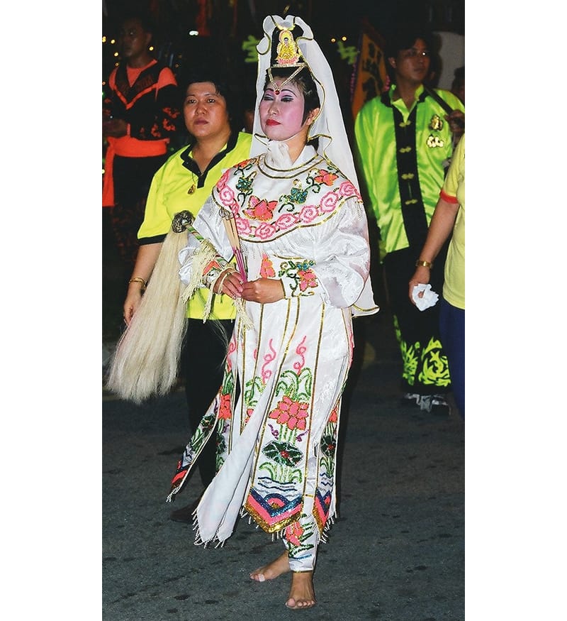 Buddhist deities are popular in tangki worship. Shown here is a tangki of Guanyin, the Bodhisattva of Compassion or Goddess of Mercy. Photo taken by Margaret Chan in Singapore, 1999. First used in Chan, M. (2006). Ritual is Theatre, and Theatre is Ritual: Tangki, Chinese Spirit-medium Worship. Singapore: SNP Reference. (Call no.: RSING 299.51 CHA)